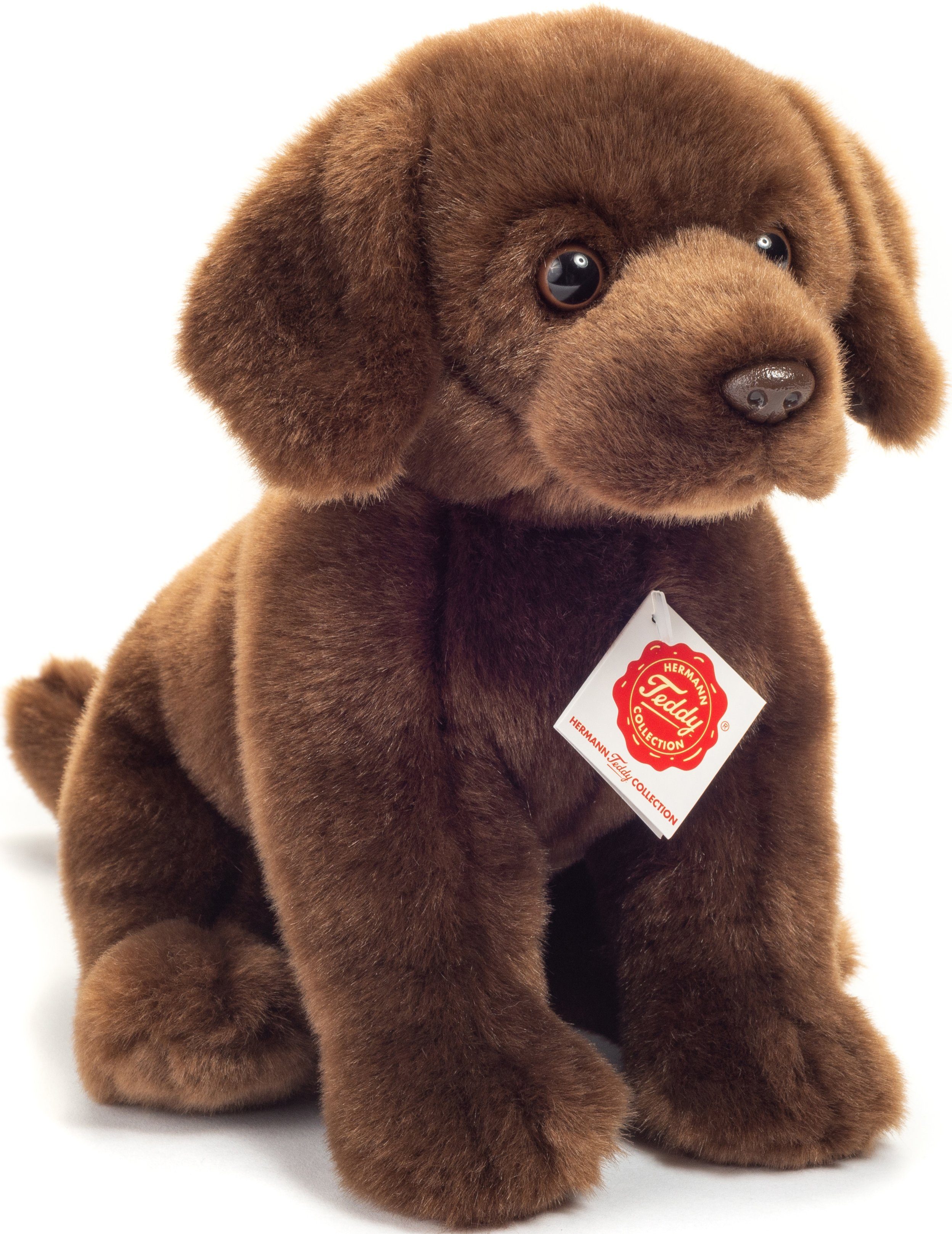 Teddy Hermann® Kuscheltier Labrador sitzend dunkelbraun 25 cm, zum Teil aus recyceltem Material