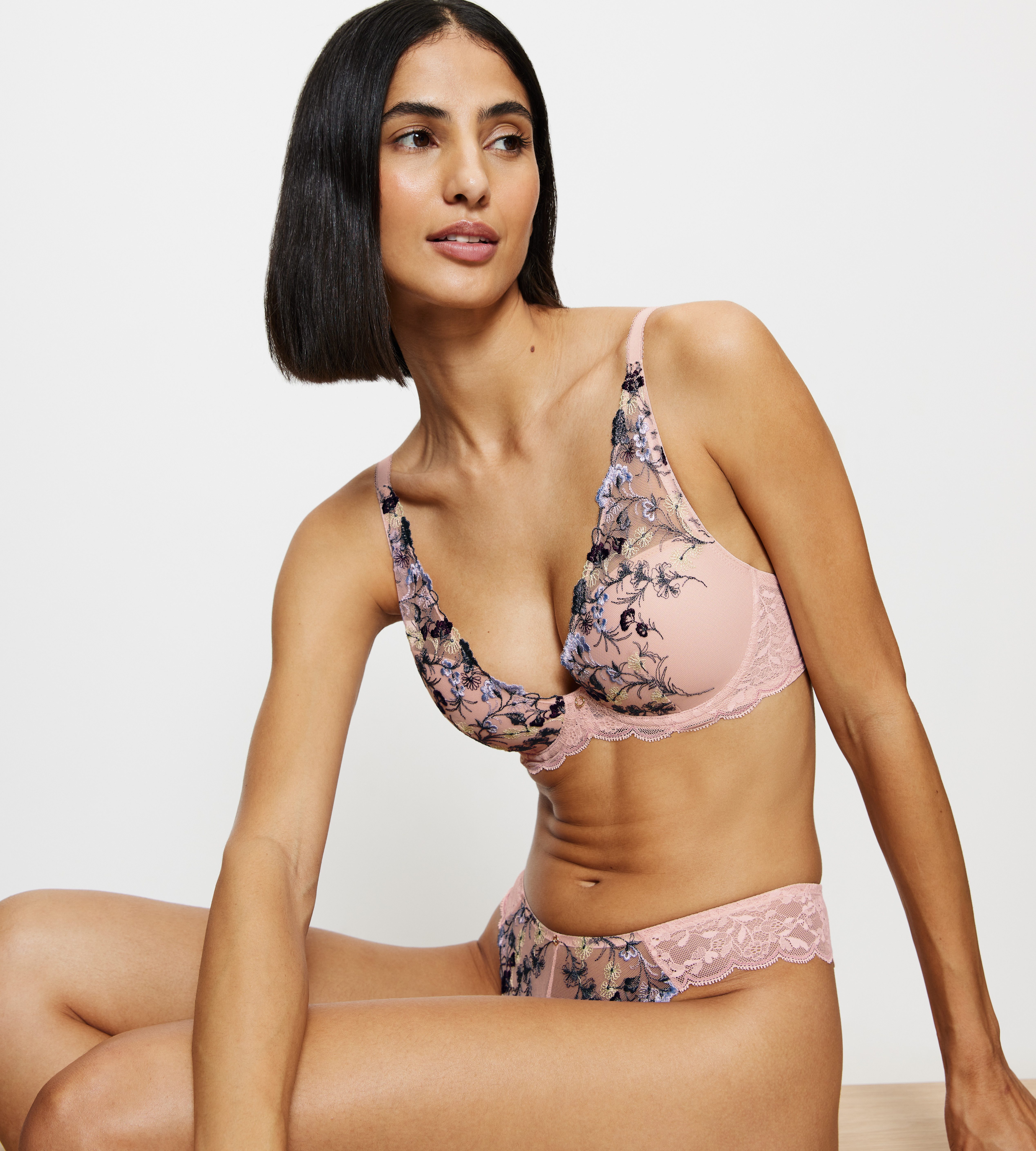 Triumph Schalen-BH Sensual Spotlight WP mit Stickerei