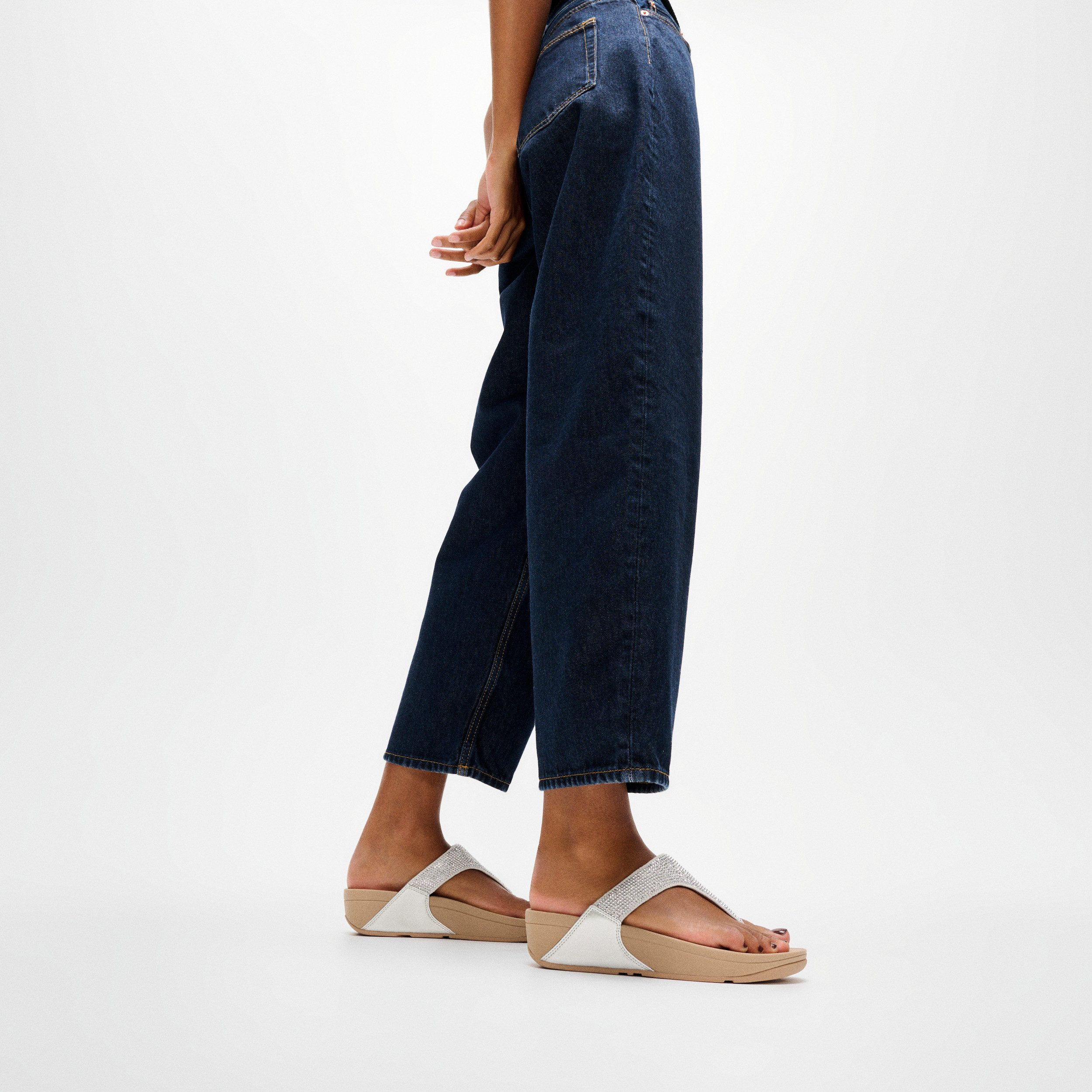 Fitflop LULU CRYSTAL EMBELLISHED TOE-POST SANDALS - HOTFIX Dianette Keilabsatz, Sommerschuh, Zehentrenner mit weichem Zehensteg