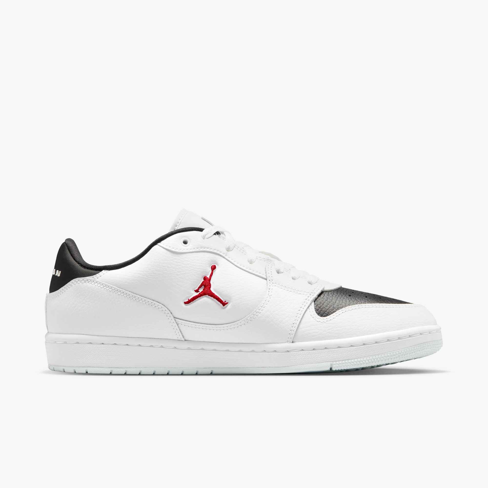 Jordan Jordan Court Connect Low Sneaker inspiriert vom Look des Air Jordan 1