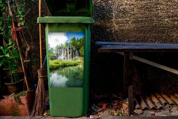 MuchoWow Wandsticker Wasserfälle im Wald des Nationalparks Plitvicer Seen (1 St), Mülleimer-aufkleber, Mülltonne, Sticker, Container, Abfalbehälter