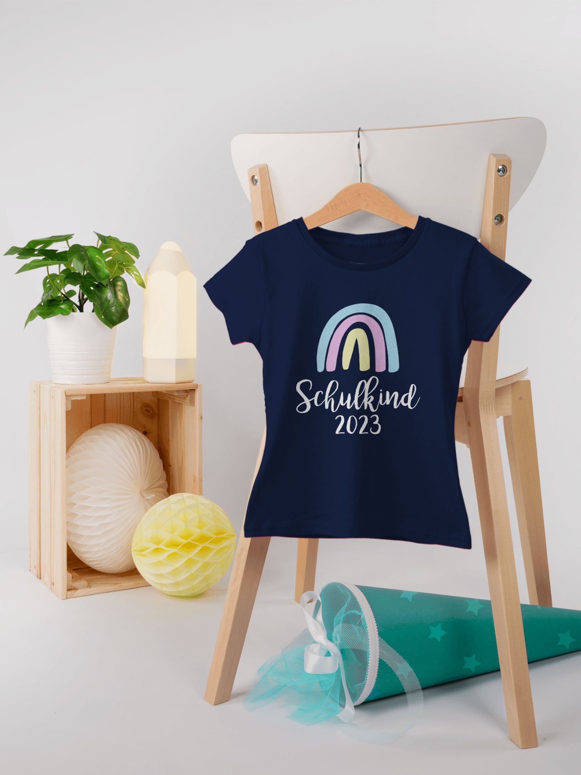 Shirtracer 2 T-Shirt Schulkind Blau Einschulung Navy / Pastell 2023 Regenbogen Mädchen Weiß