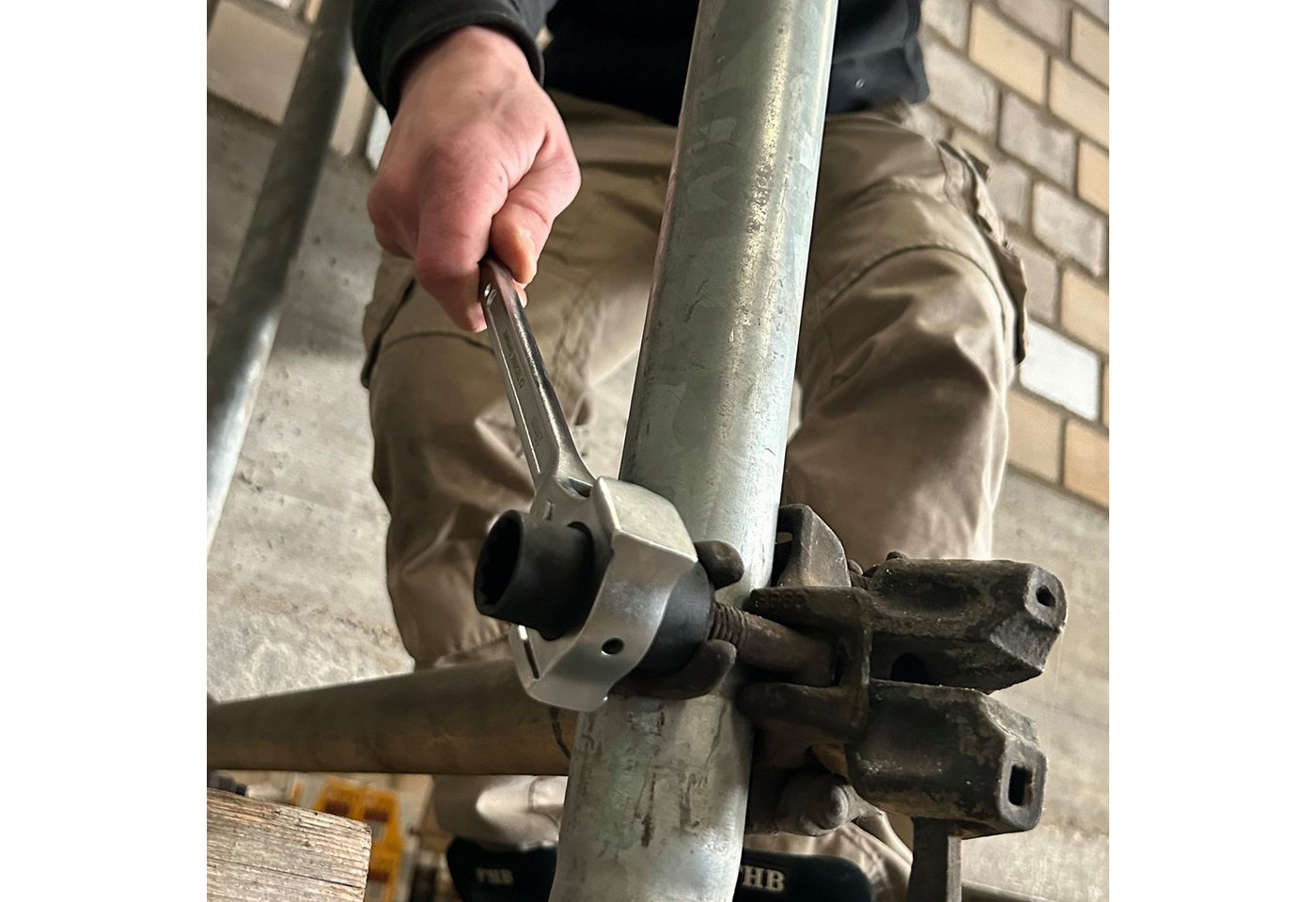 Thumbnail - ECI Tools Arbeitsgerüst Gerüstbauratsche 19/22 mm Gerüstknarre mit Doppelhammer