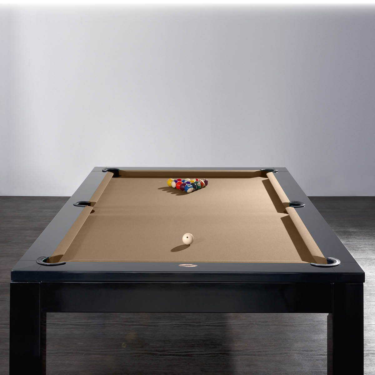 Billiard-Royal Billardtisch Olivia Schwarz 8 ft., (Hochwertige und massive Ausführung in beliebter Billiard-Royal® Qualität), Spielfläche aus 3-teiliger Naturschieferplatte (19 mm Dicke) mit hochwertigen Ballauffangtaschen und langlebige Banden / K 55 Gummi