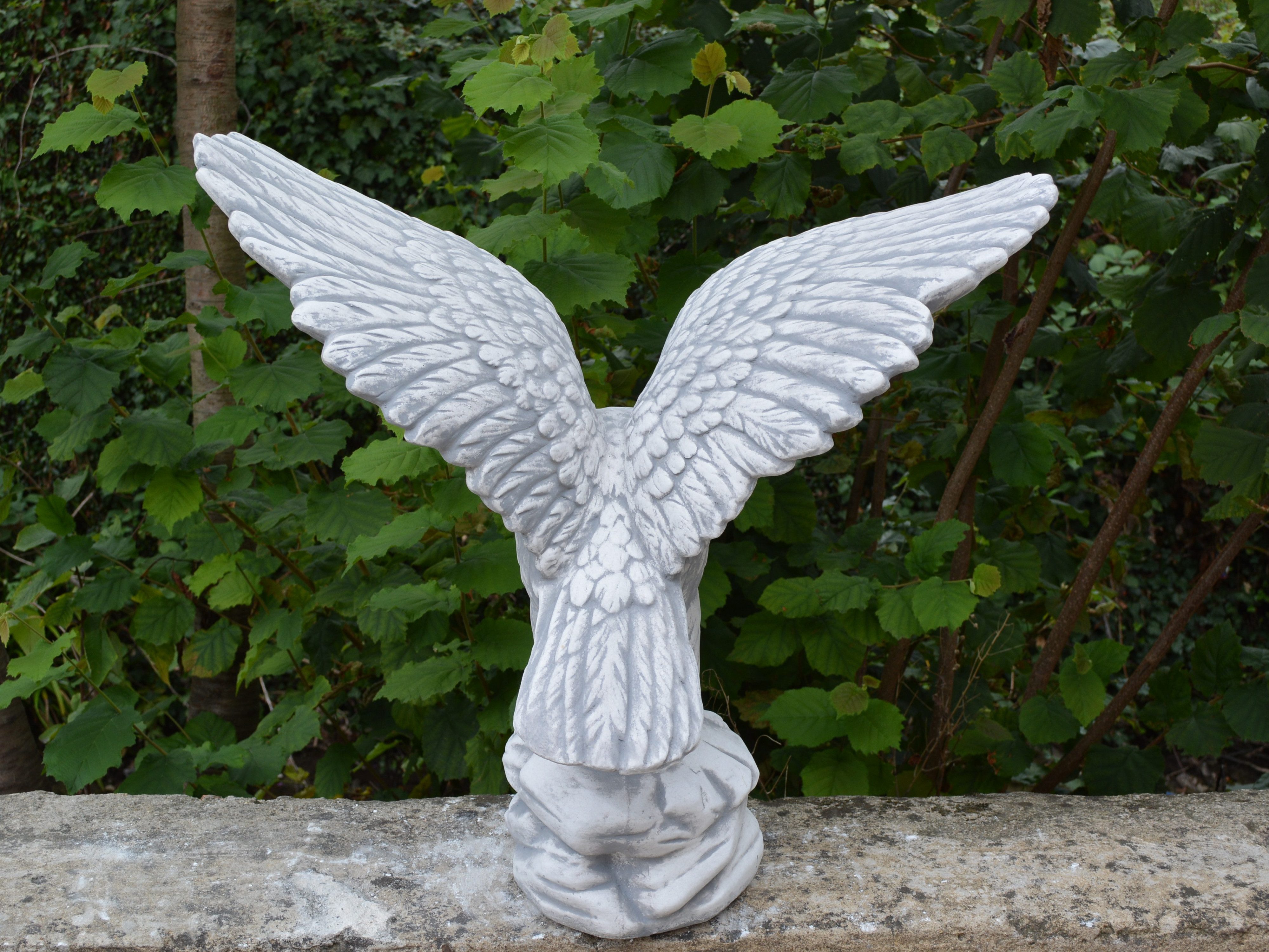 gartendekoparadies.de Gartenfigur Adler rechts, Steinfigur, H. 55 cm, 25 kg, Frostsicher