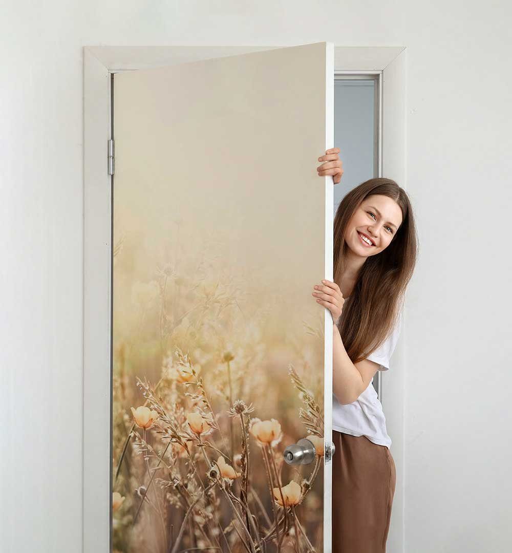 MyMaxxi Dekorationsfolie Türtapete Türposter Türfolie selbstklebend Goldenes Feld Türaufkleber, (Goldenes Feld, 1St.}, Klebefolie Tür aufgerollt), Selbstklebend