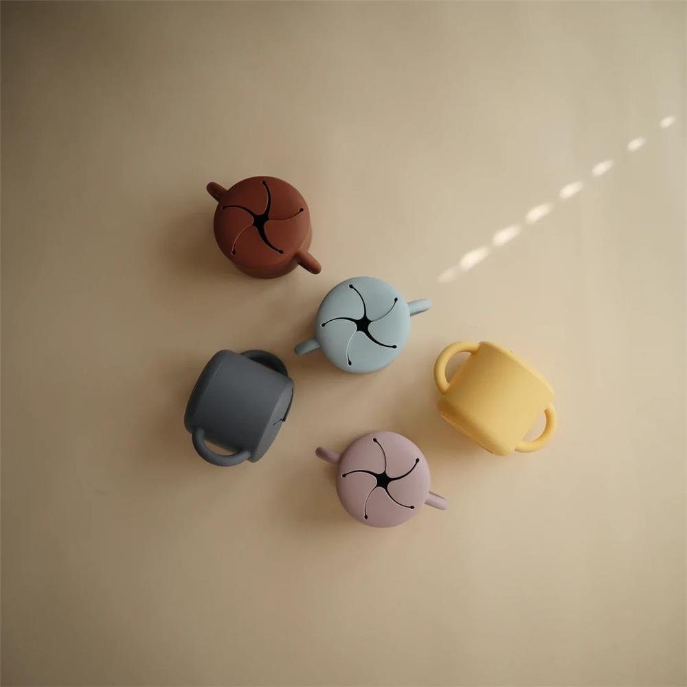 Mushie Kinderbecher Snackbecher Woodchuck, Silikon BPA-frei Babybecher Snackschale