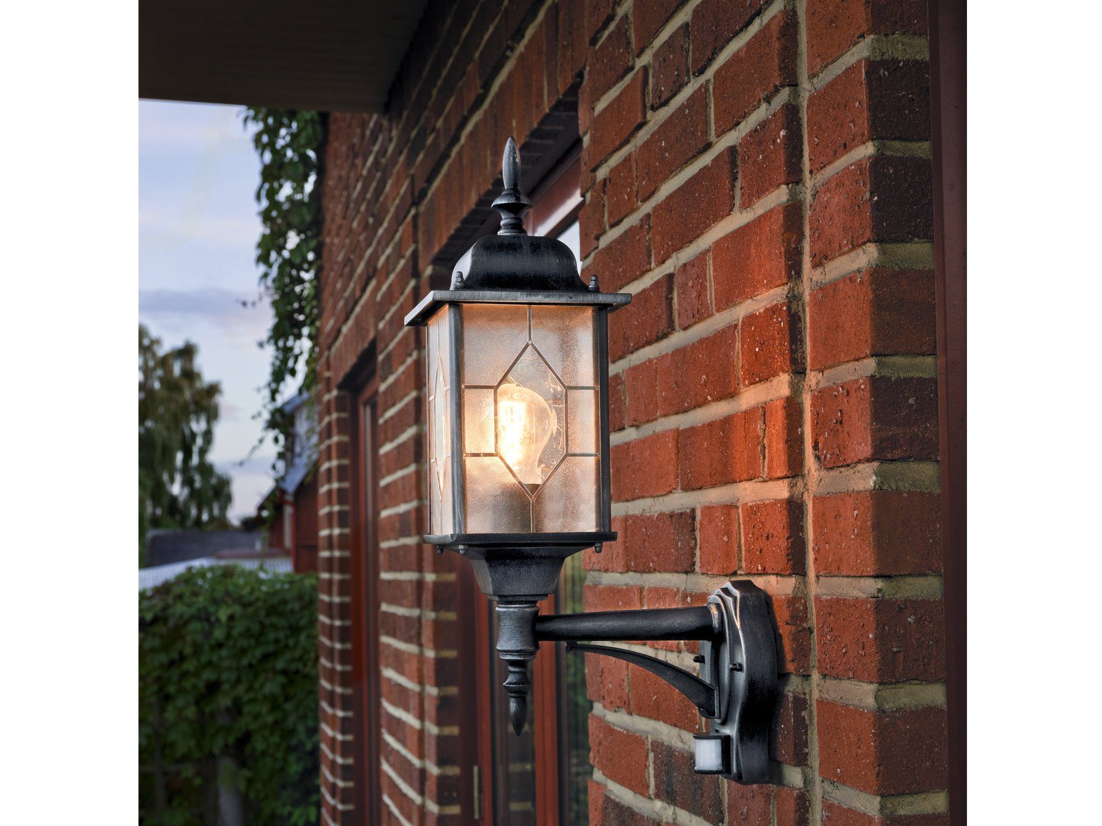 KONSTSMIDE LED Außen-Wandleuchte, Bewegungsmelder, LED wechselbar, Warmweiß günstig online kaufen