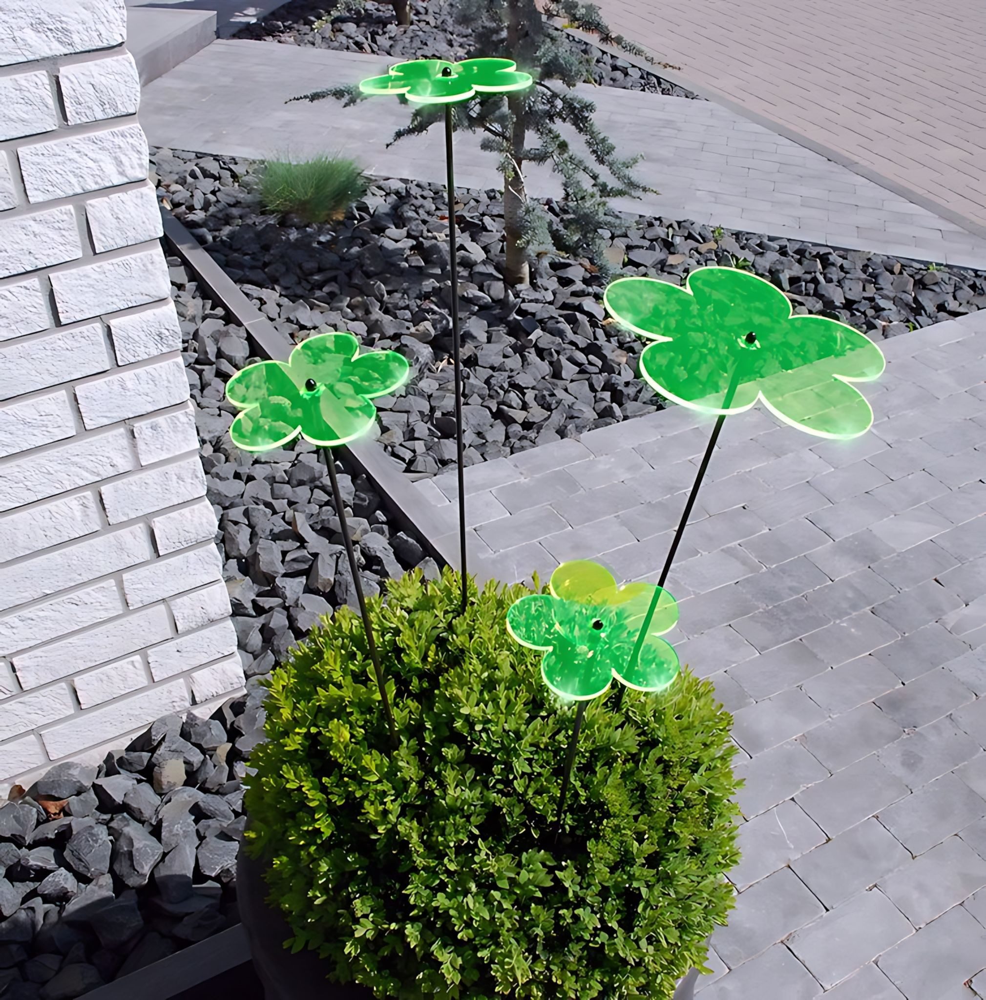 Elliot Wanddekoobjekt Elliot Lichtzauber Blume 4 cm grün mit 20 cm Stab