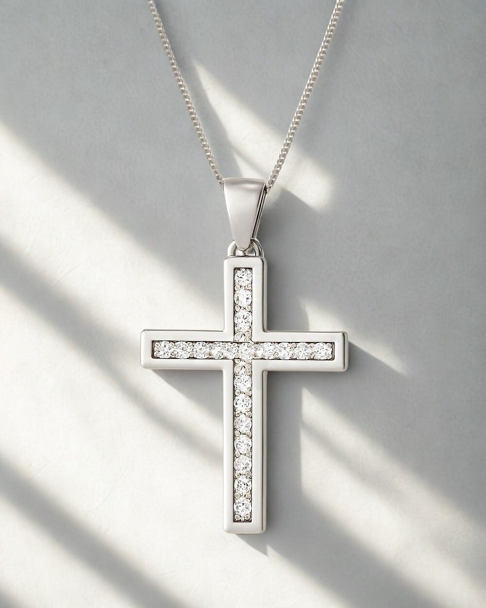 DANIEL CLIFFORD Kreuzkette 'Camille' Damen Halskette Silber 925 mit Anhänger Kreuz (inkl. Verpackung), 45cm Silberkette und Kreuz-Anhänger mit Zirkonia-Kristallen