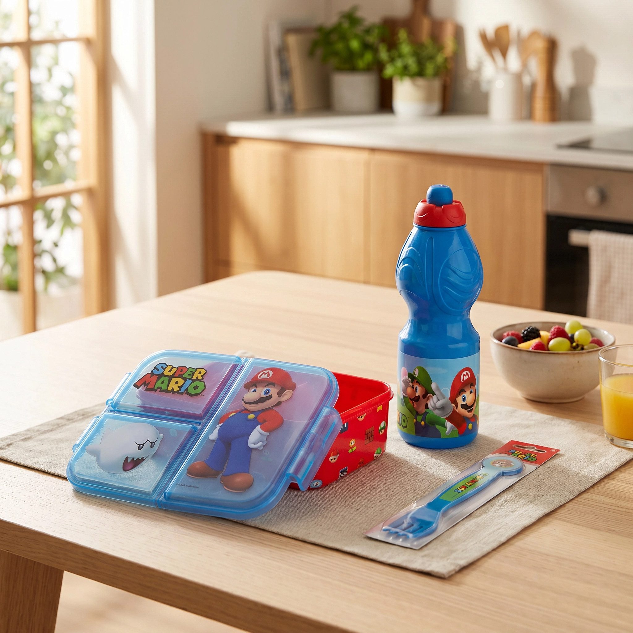 Super Mario Lunchbox Super Mario 4 teiliges Set Brotdose, Trinkflasche und Besteck, Kunststoff, (Spar-Set, 4-tlg., Spar-Set)