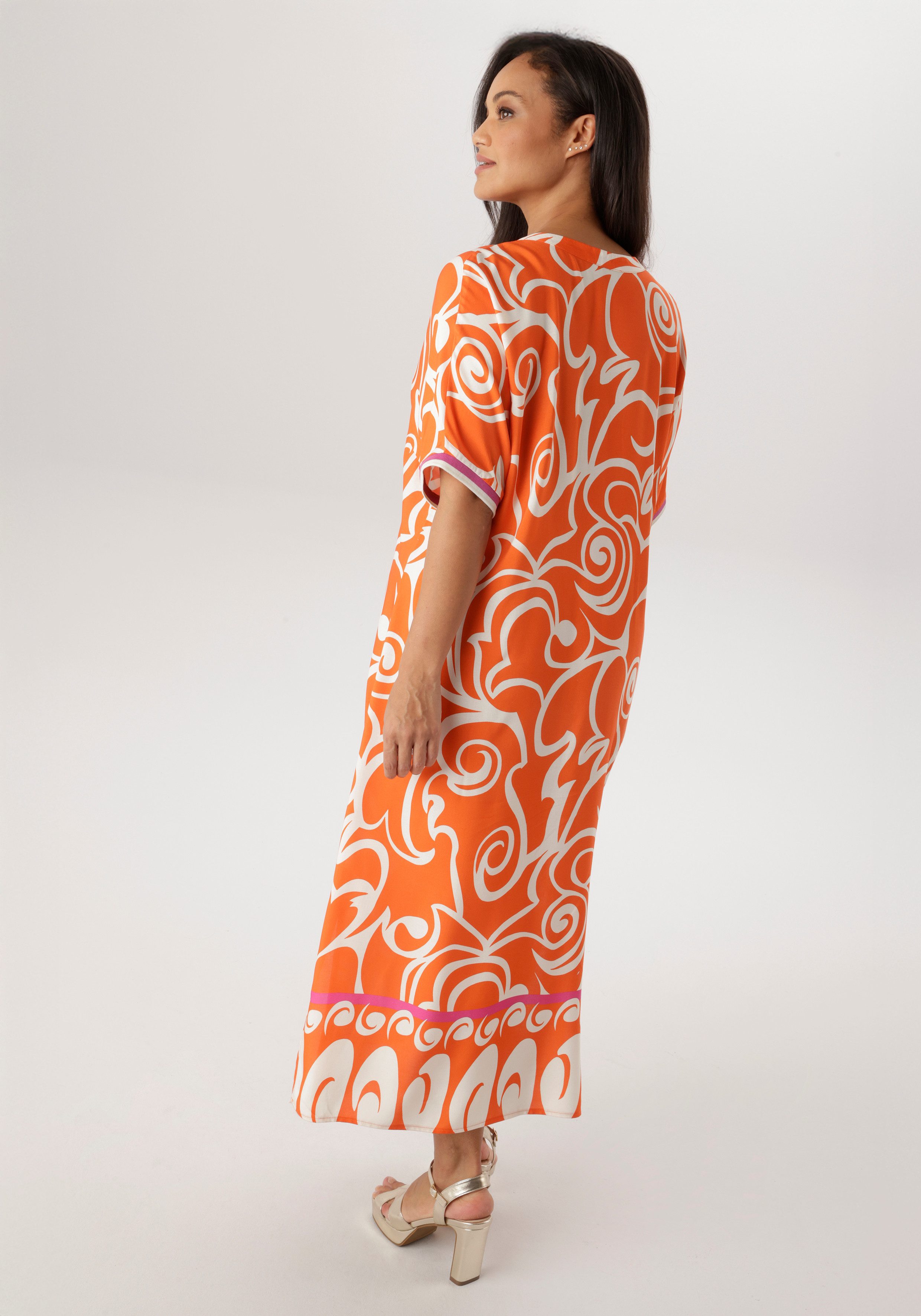 Aniston PLUS Sommerkleid mit extravagantem, grafischen Druck