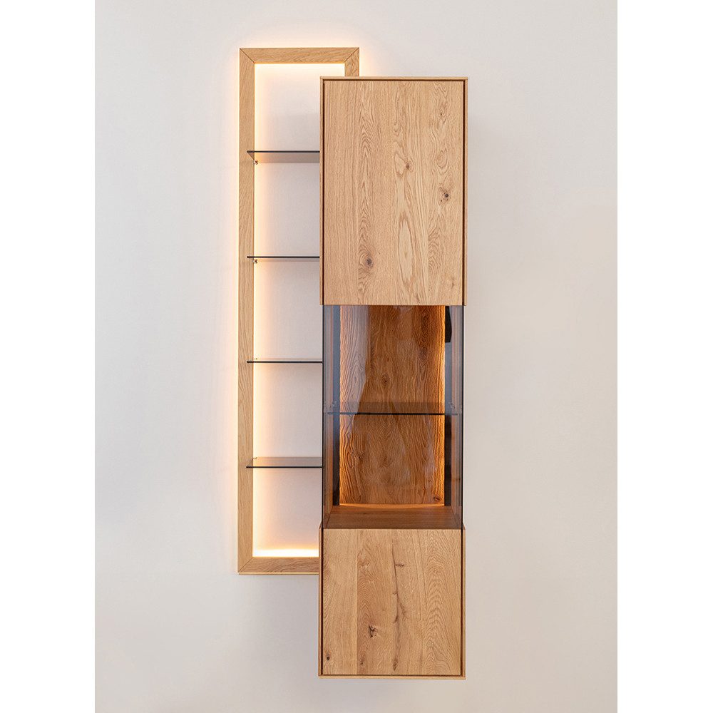 Lomadox Hängevitrine CARISOLO-163 73 cm breit in Eiche massiv geölt, montiert, inkl. LED-Beleuchtung