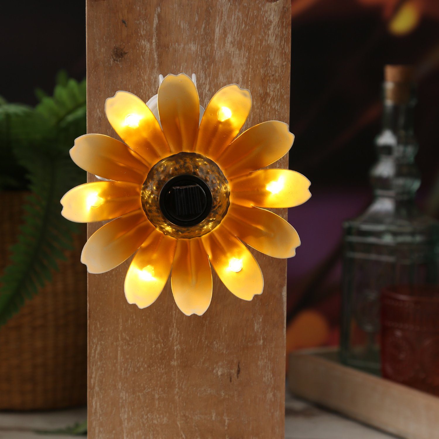 MARELIDA LED Solarleuchte LED Solar Blume orange H: 14cm hängend Wanddeko Hauswand Hängedeko, LED Classic, warmweiß (2100K bis 3000K)