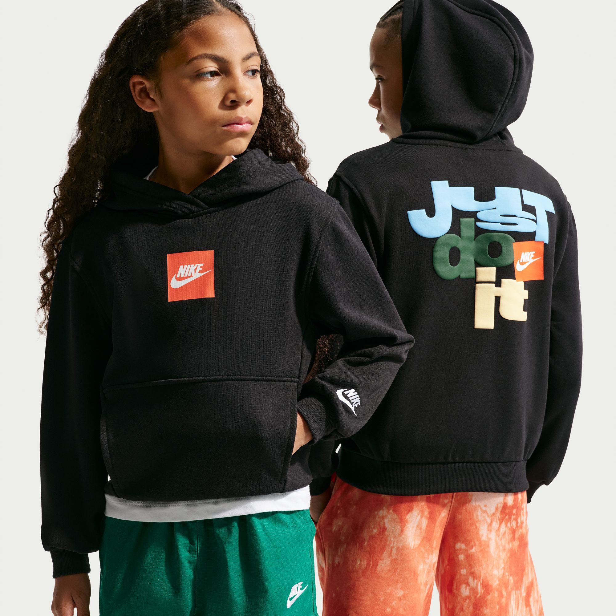 Nike Sportswear Kapuzensweatshirt mit Kapuze, aus Baumwolle und Polyester, Größen von XS bis XL