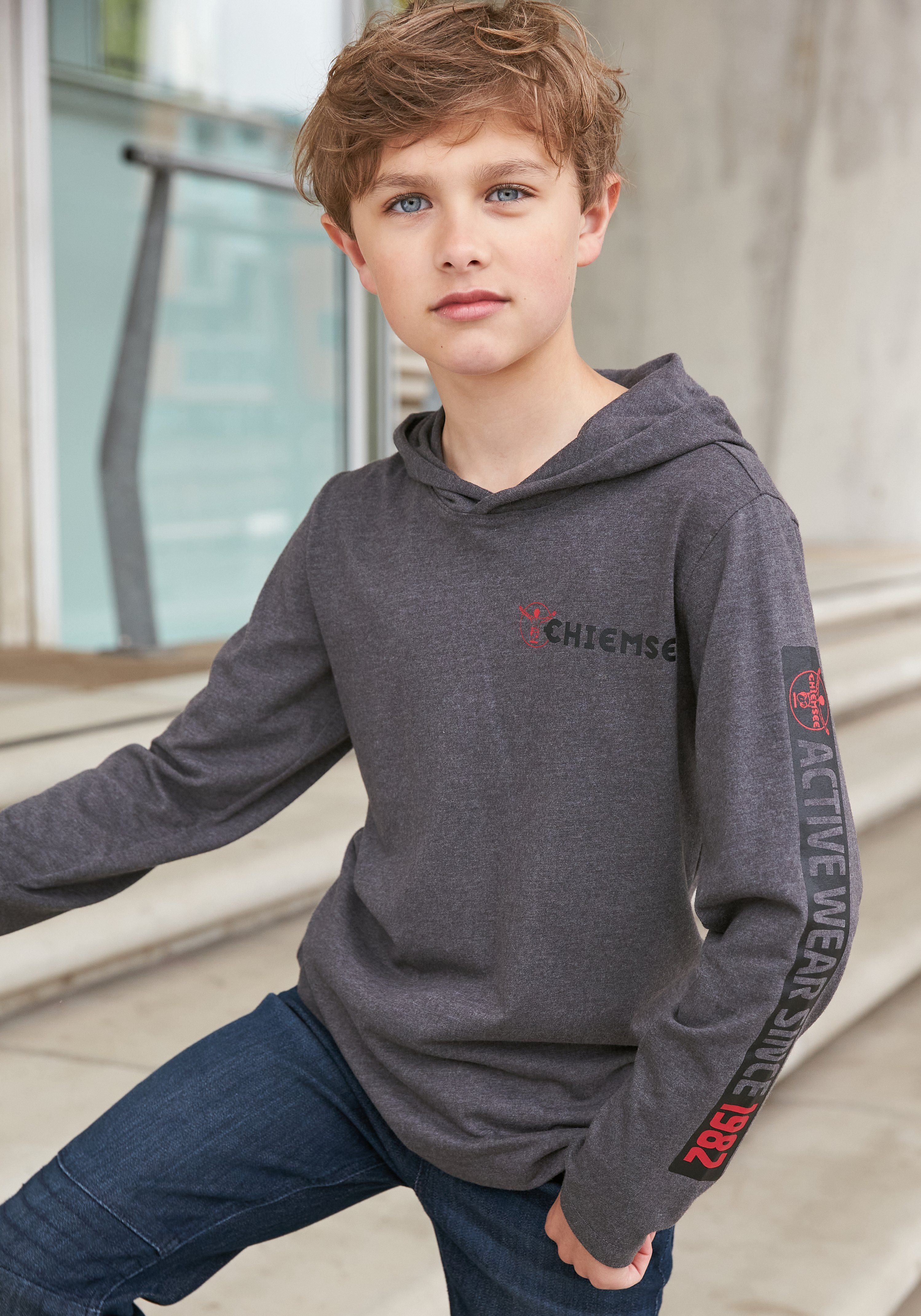Chiemsee Kapuzenshirt mit Ärmeldruck Langarm, stylischer Druck, aus Baumwollmischung, mit Kapuze