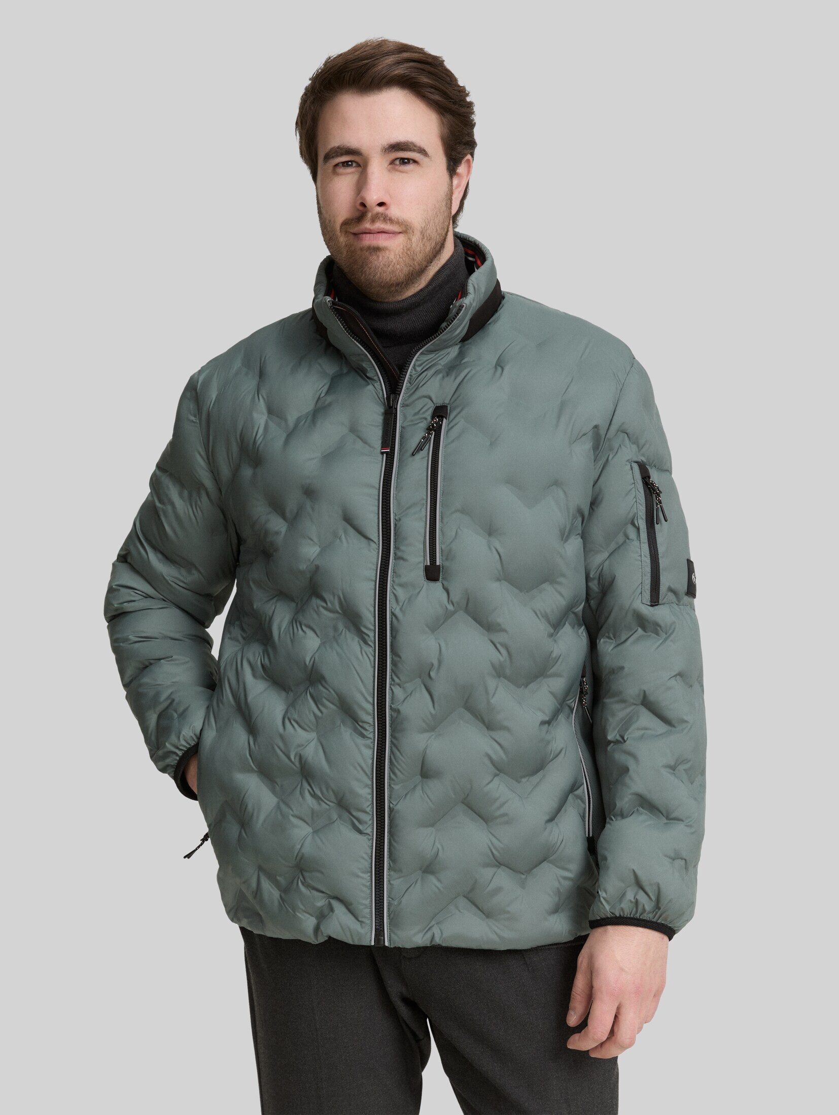 TOM TAILOR PLUS Winterjacke Jacken Plus Size - Hybrid Lightweight Steppjacke mit verstaubarer Kapuze