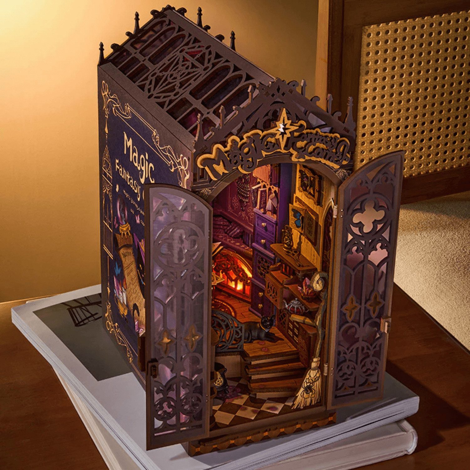 Robotime Buchstütze Robotime MagicFantasy Book Nook Diorama günstig online kaufen
