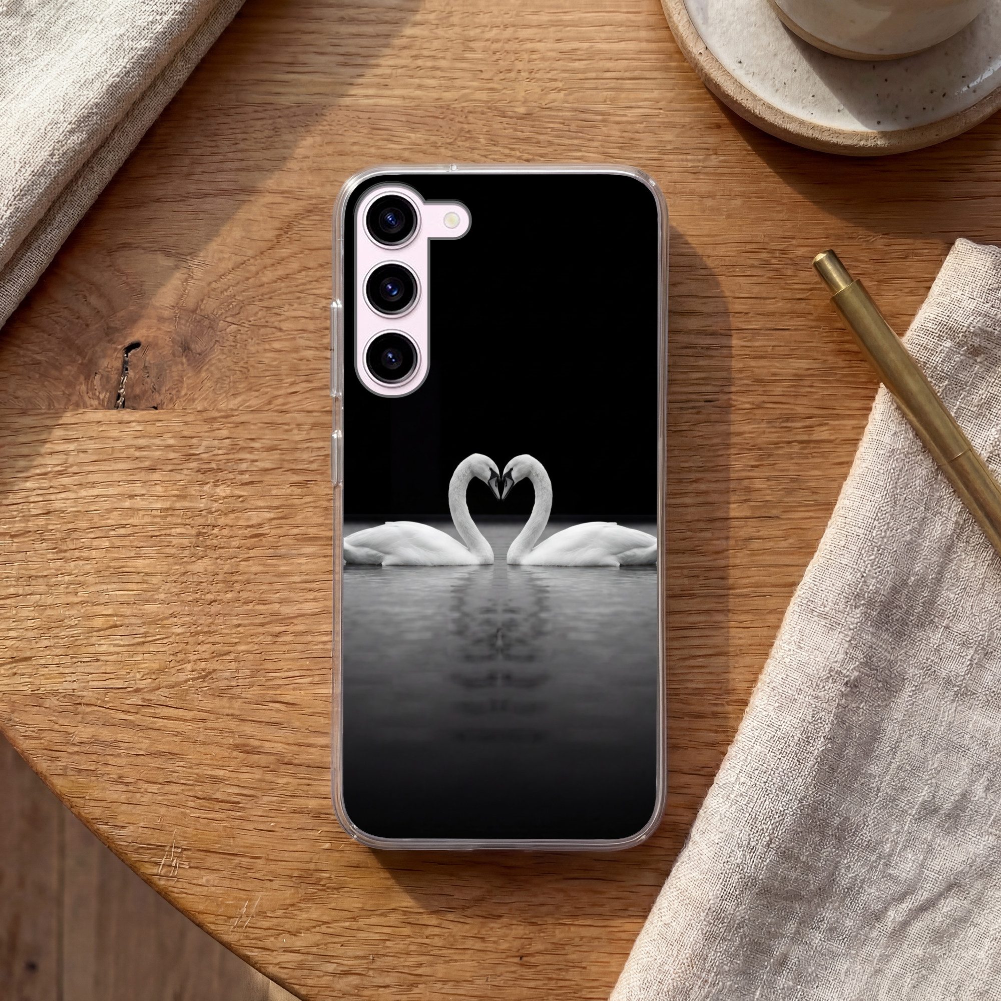 MuchoWow Handyhülle für Samsung Galaxy S23 Schwäne - Herz - Schwarz - Weiß, Phone Case, Silikon, Schutzhülle Dünn