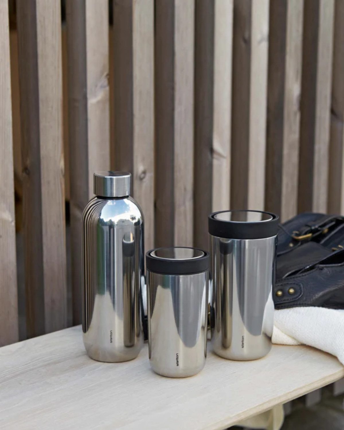 Stelton Thermobecher Stelton Keep Cool Isolierflasche 600 ml, Edelstahl, pulverlackiert,PP Kunststoff,Silikone