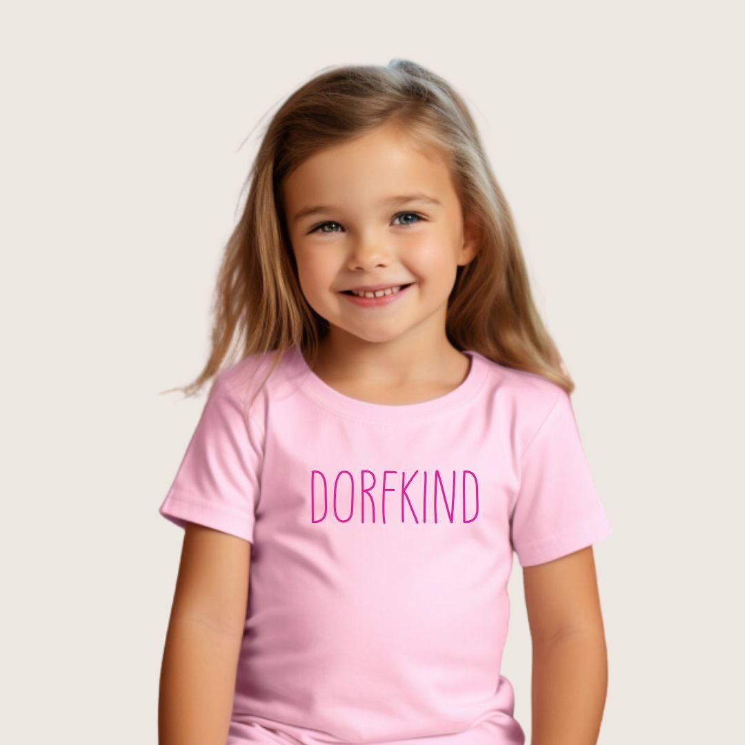 Lounis Print-Shirt Dorfkind - Kinder T-Shirt - Shirt mit Spruch - Babyshirt