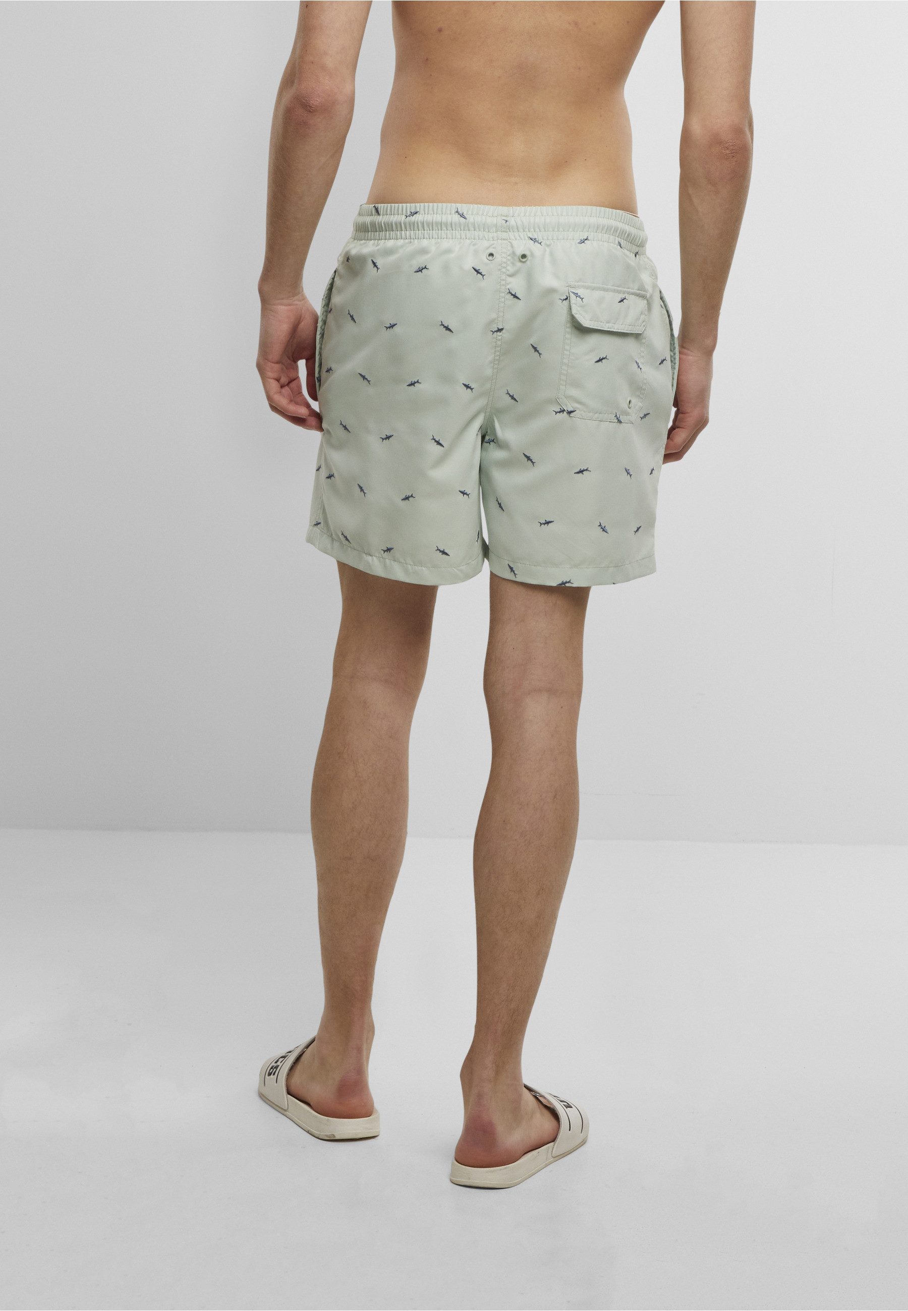 URBAN CLASSICS Badeshorts Urban Classics Herren Embroidery Swim Shorts