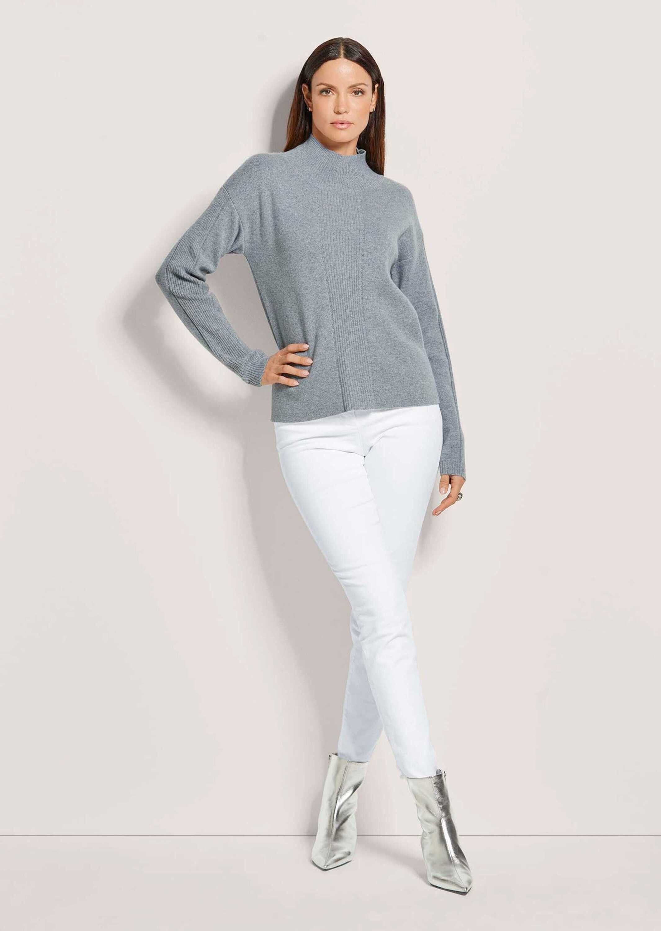 MADELEINE Strickpullover Kaschmir-Pullover mit Pointelle-Muster Pullover mit Stehkragen, überschnittene Schultern, Seitenschlitze