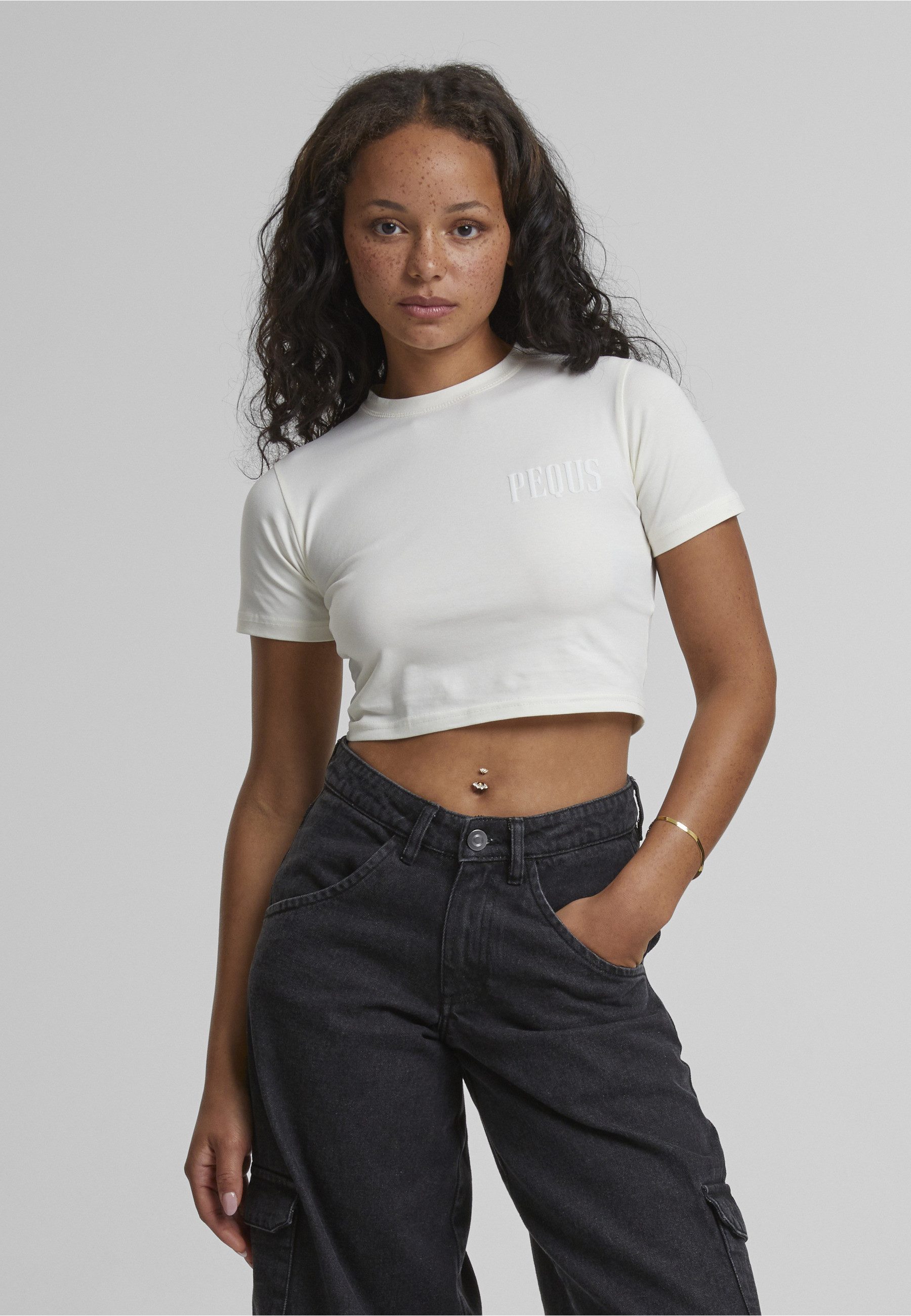 PEQUS T-Shirt PEQUS PEQUS Back Logo Top (1-tlg)