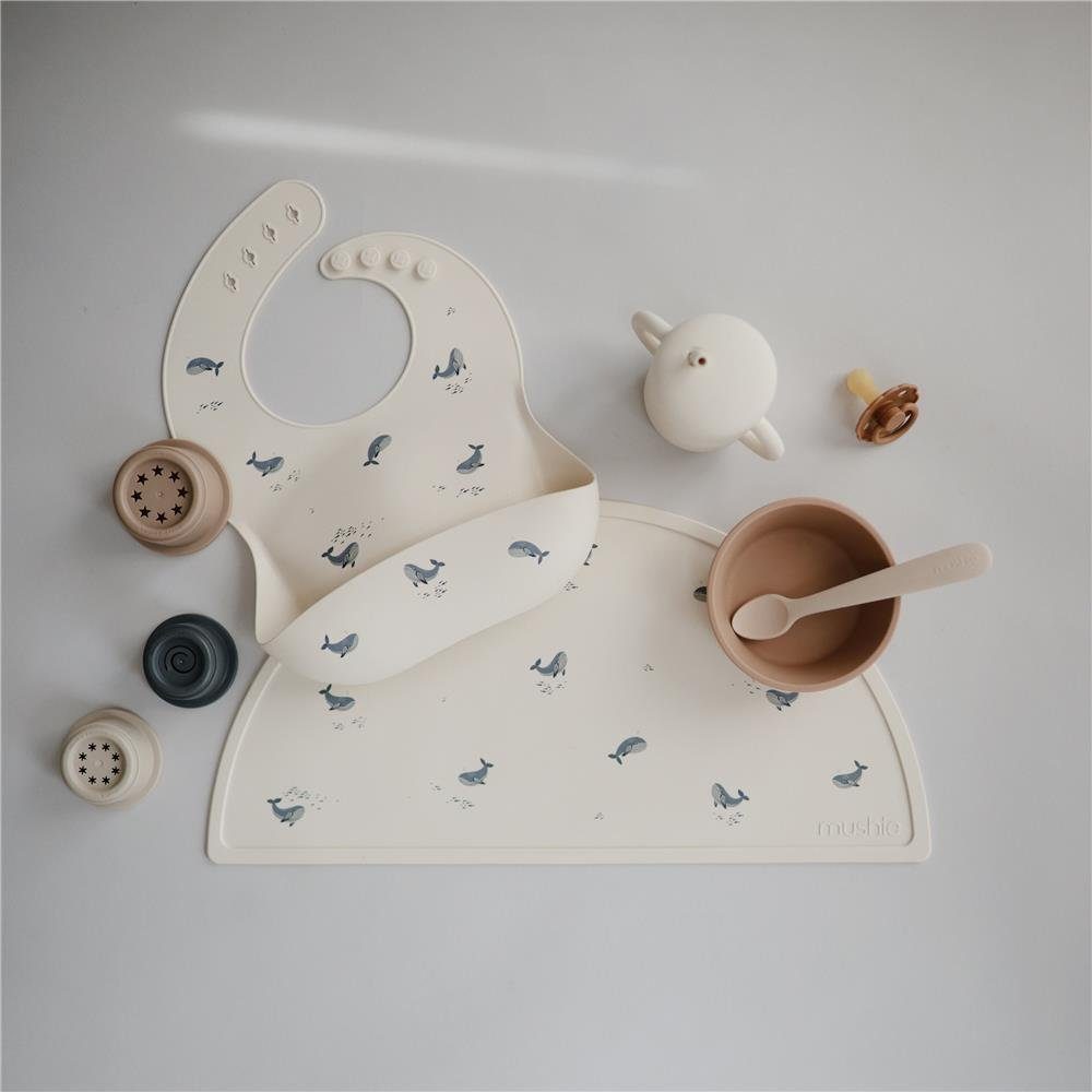 Mushie Platzset Whales, aus Silikon, abwaschbar, für Kinder, Walmotiv