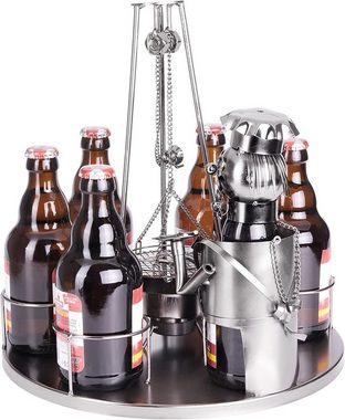 BRUBAKER Weinflaschenhalter Grillmeister am Schwenkgrill, (Bierflaschenhalter für 6 Bierflaschen, 1-St., inklusive Grußkarte), Metall Skulptur, Bier Geschenk für den Mann, Bierhalter Grill