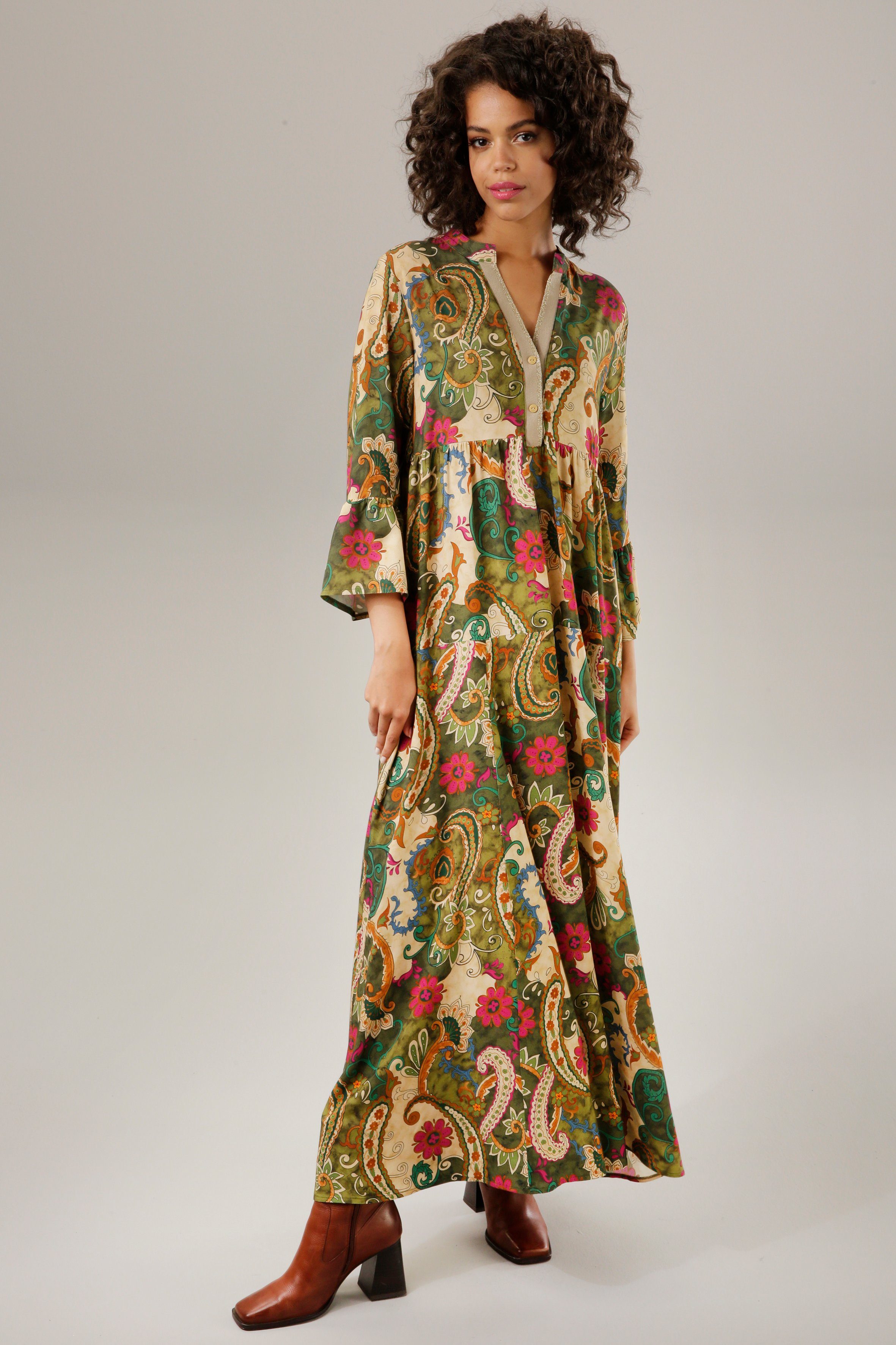 Aniston CASUAL Maxikleid mit farbenfrohem Blumen- und Paisley-Druck