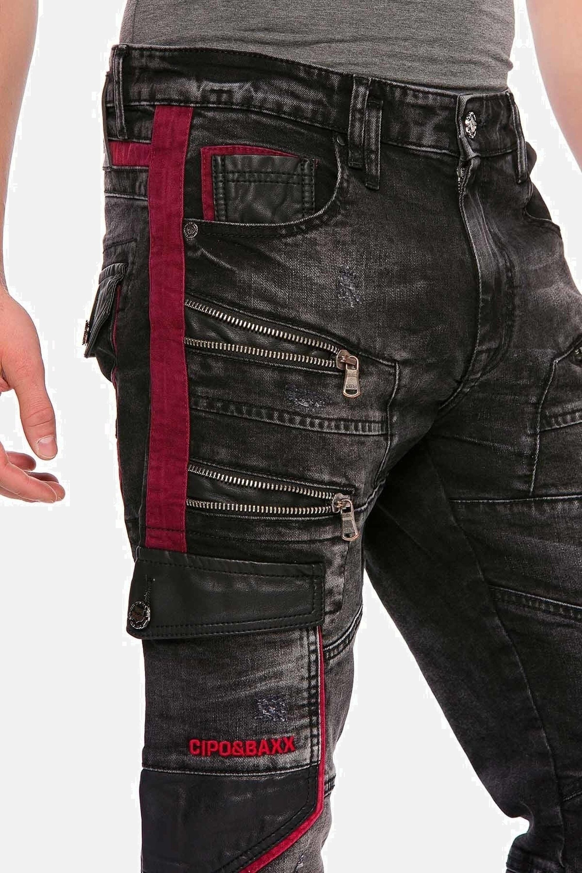 Cipo & Baxx Straight-Jeans Jeans mit auffälligen Elementen, CD561