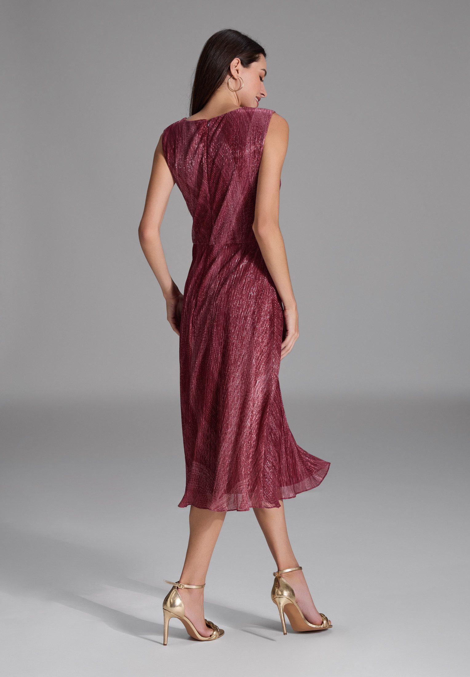 SWING Cocktailkleid - Plissiertes Kleid mit Metallicfäden Taillierter Schni günstig online kaufen