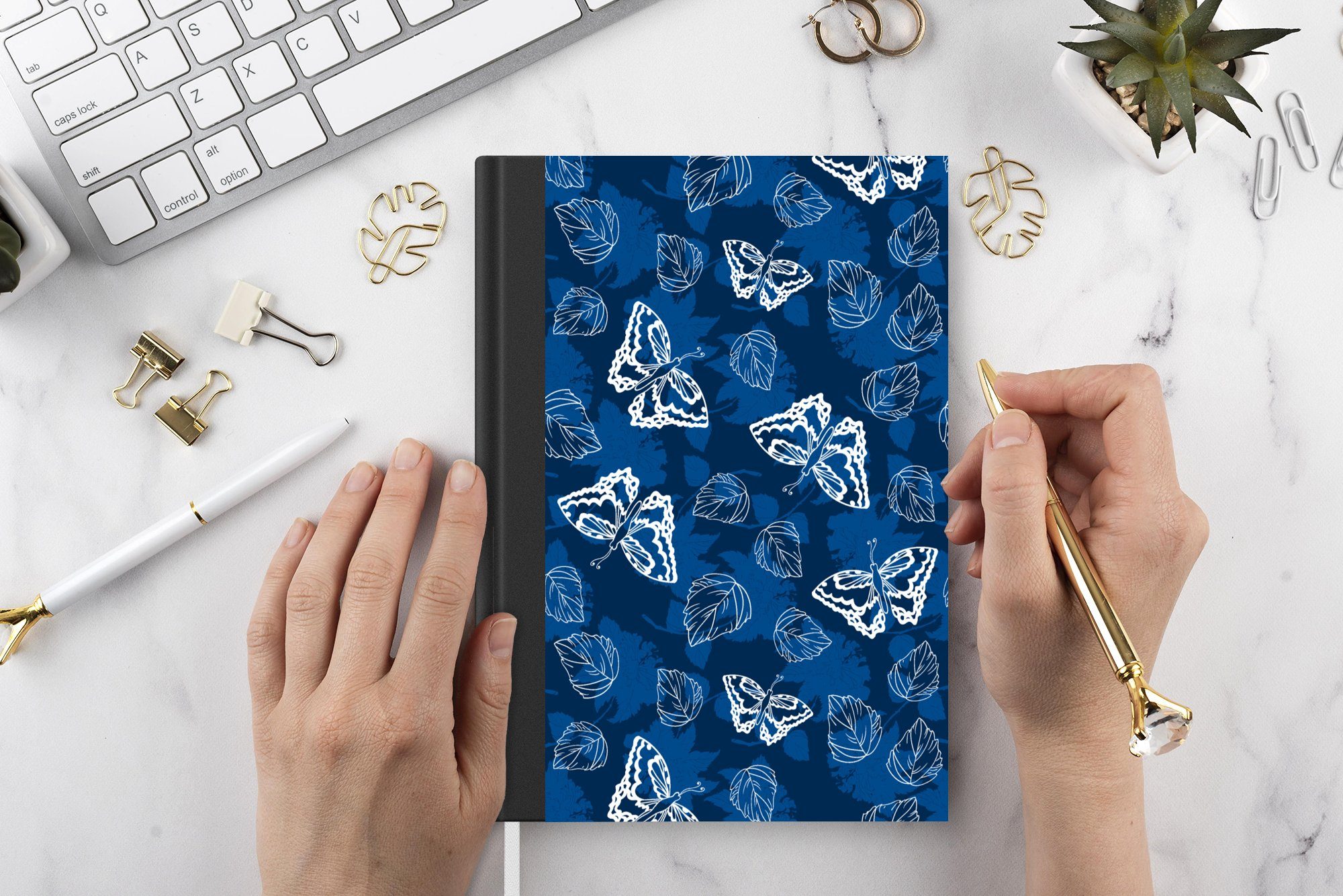 Tagebuch, 98 A5, Insekten - Seiten, Notizbuch - Weiß MuchoWow Merkzettel, Journal, - Blau Notizheft, Schmetterling Haushaltsbuch - Design,