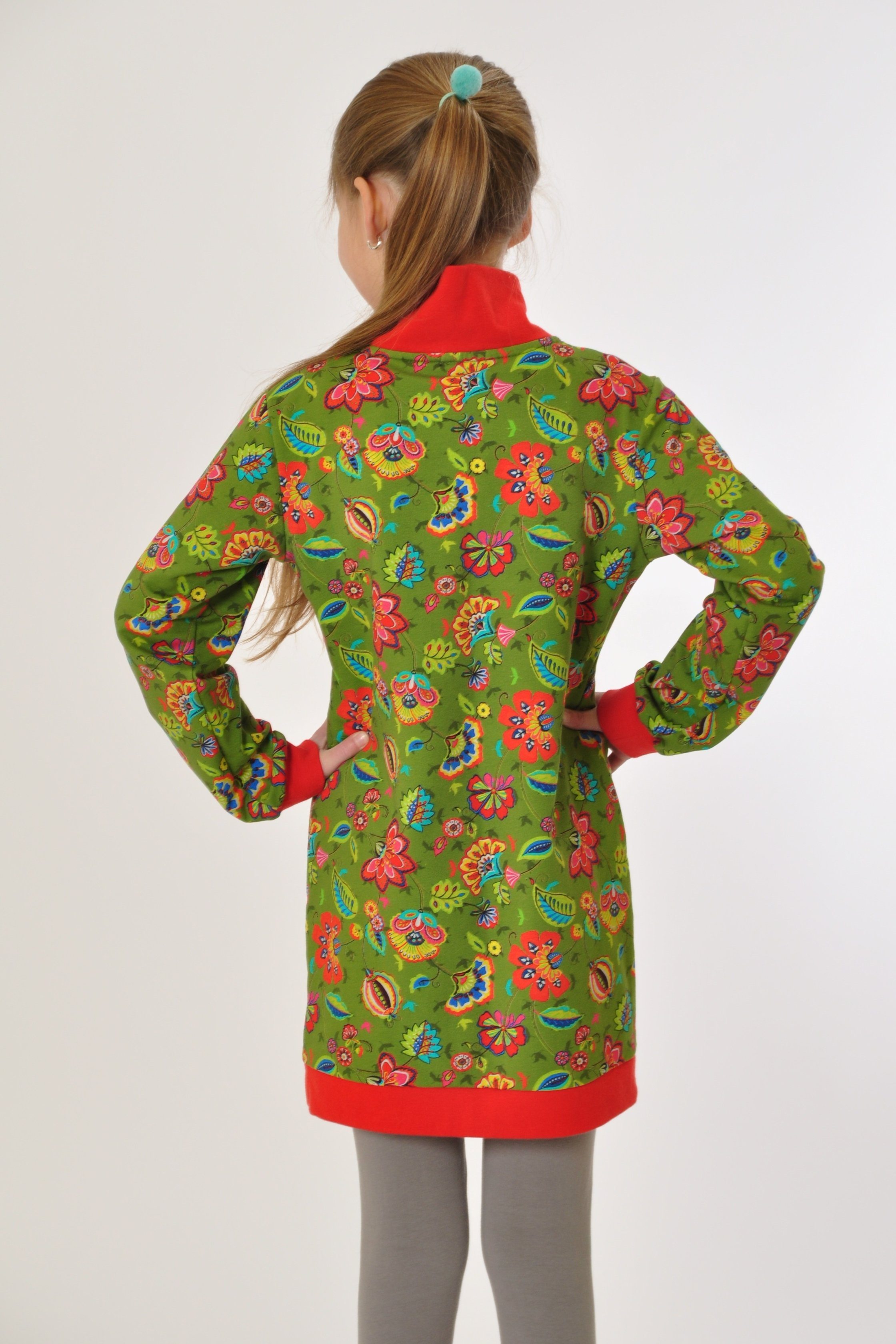 coolismo für europäische coole Produktion Sweatshirt Motivdruck mit Mädchen oliv Kleid Sweatkleid Blumen