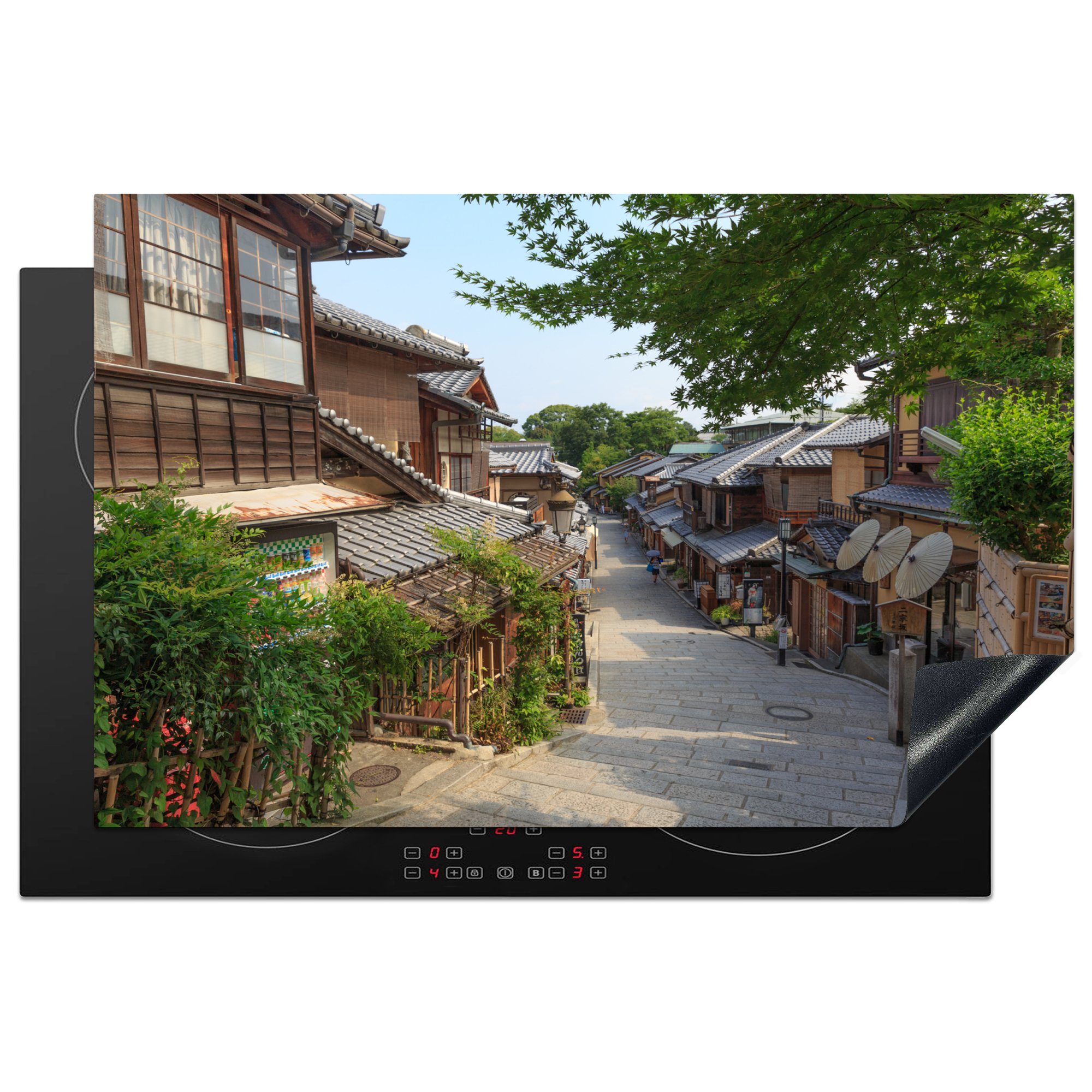 MuchoWow Herdblende-/Abdeckplatte Traditionelles japanisches Haus im asiatischen Kyoto, Vinyl, (1 tlg), 81x52 cm, Induktionskochfeld Schutz für die küche, Ceranfeldabdeckung