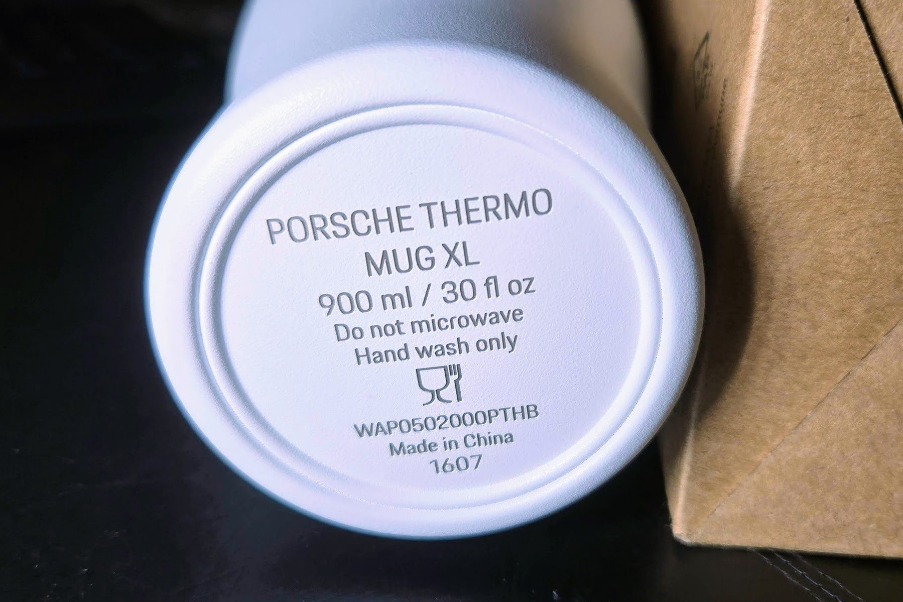 Porsche Thermobecher Isolierbecher mit Wappen ca. 900 ml pulverbeschichtet Cup Deckel