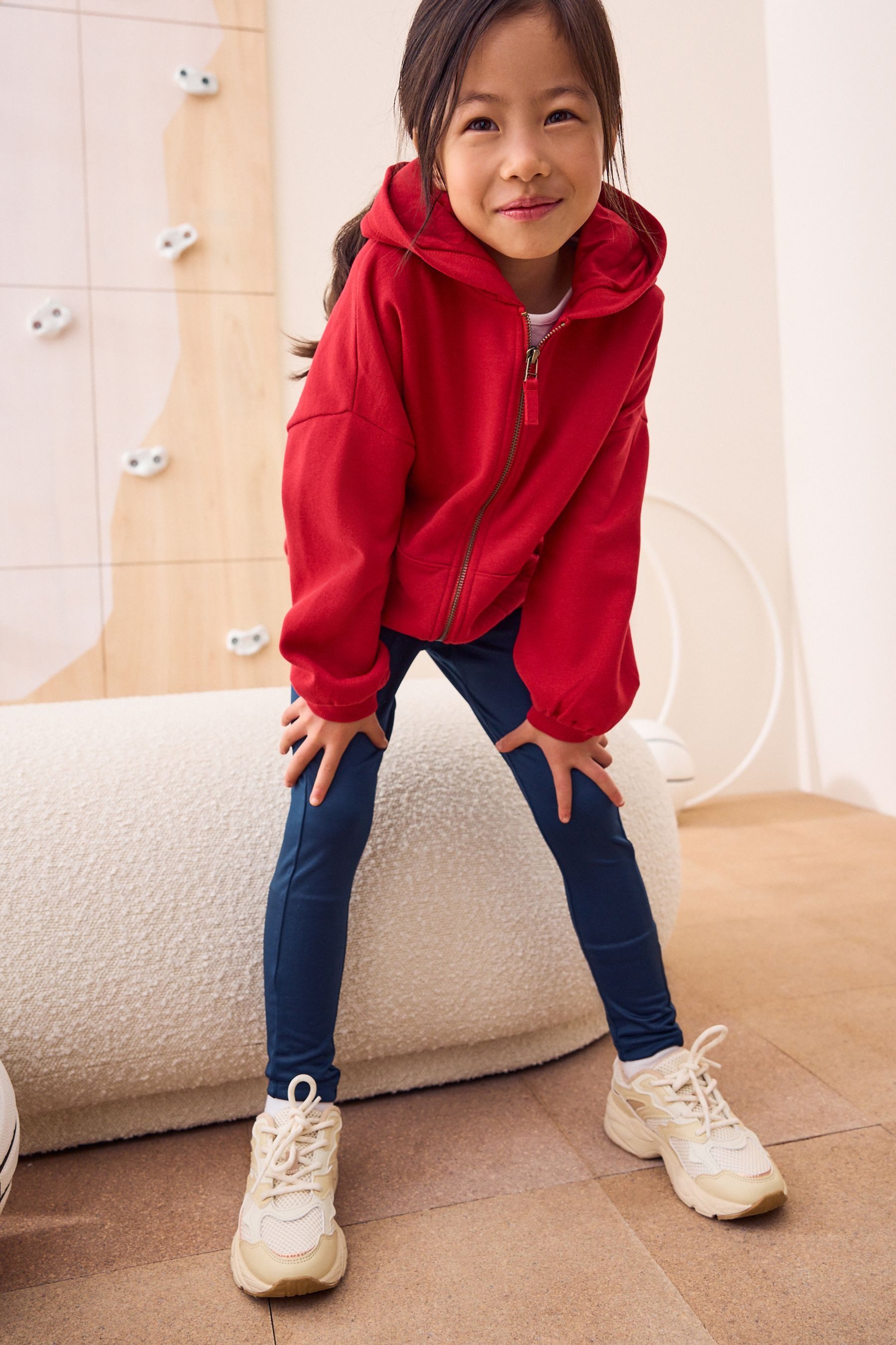 Next Kapuzensweatjacke Sportliche Kapuzenjacke (1-tlg)