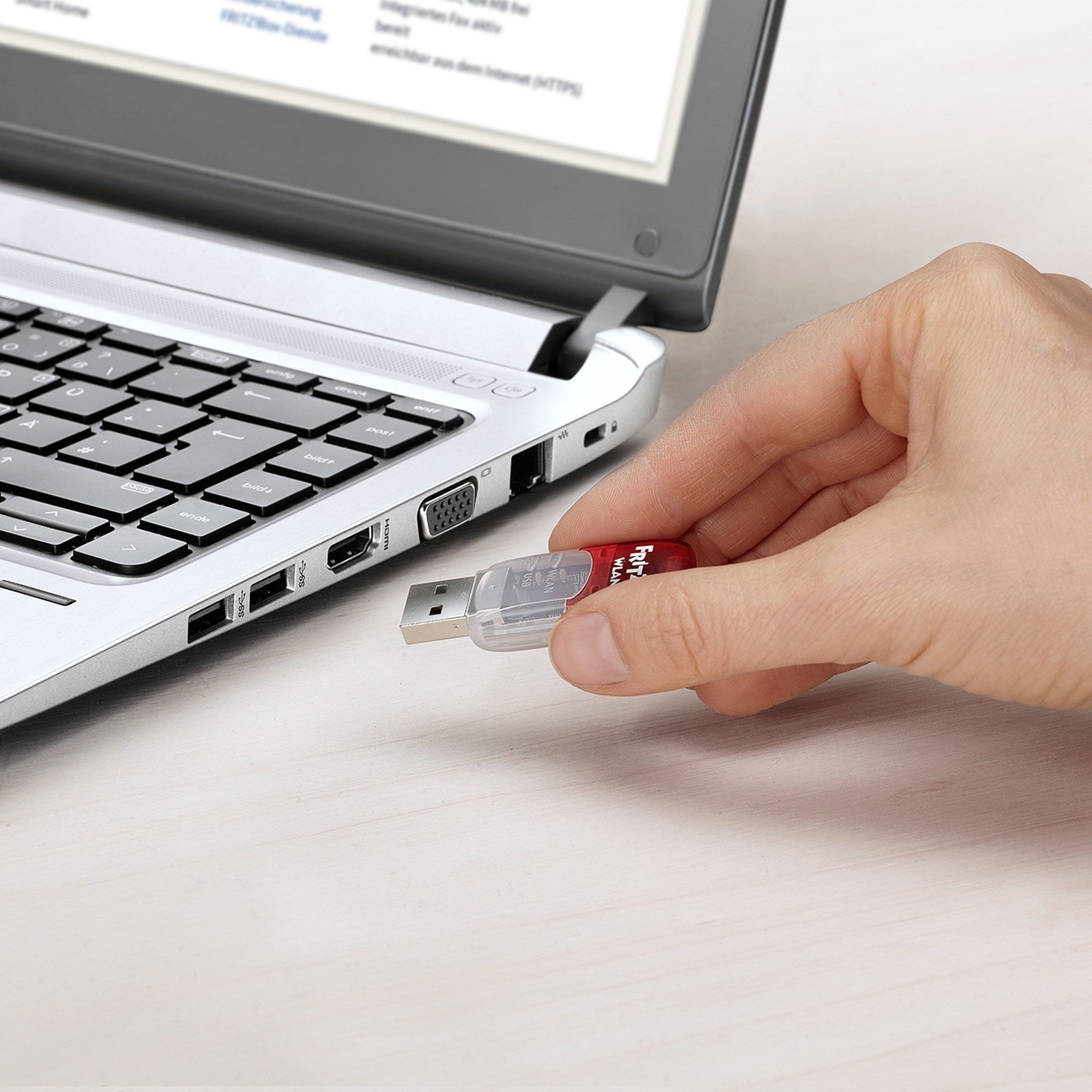 Fritz! WLAN-Stick FRITZ!WLAN Stick AC 430 MU-MIMO, Wi-Fi 5 Dualband bis 433 MBit/s, MU-MIMO, Stick und Surf, WPA2 – Bild 5 von 5