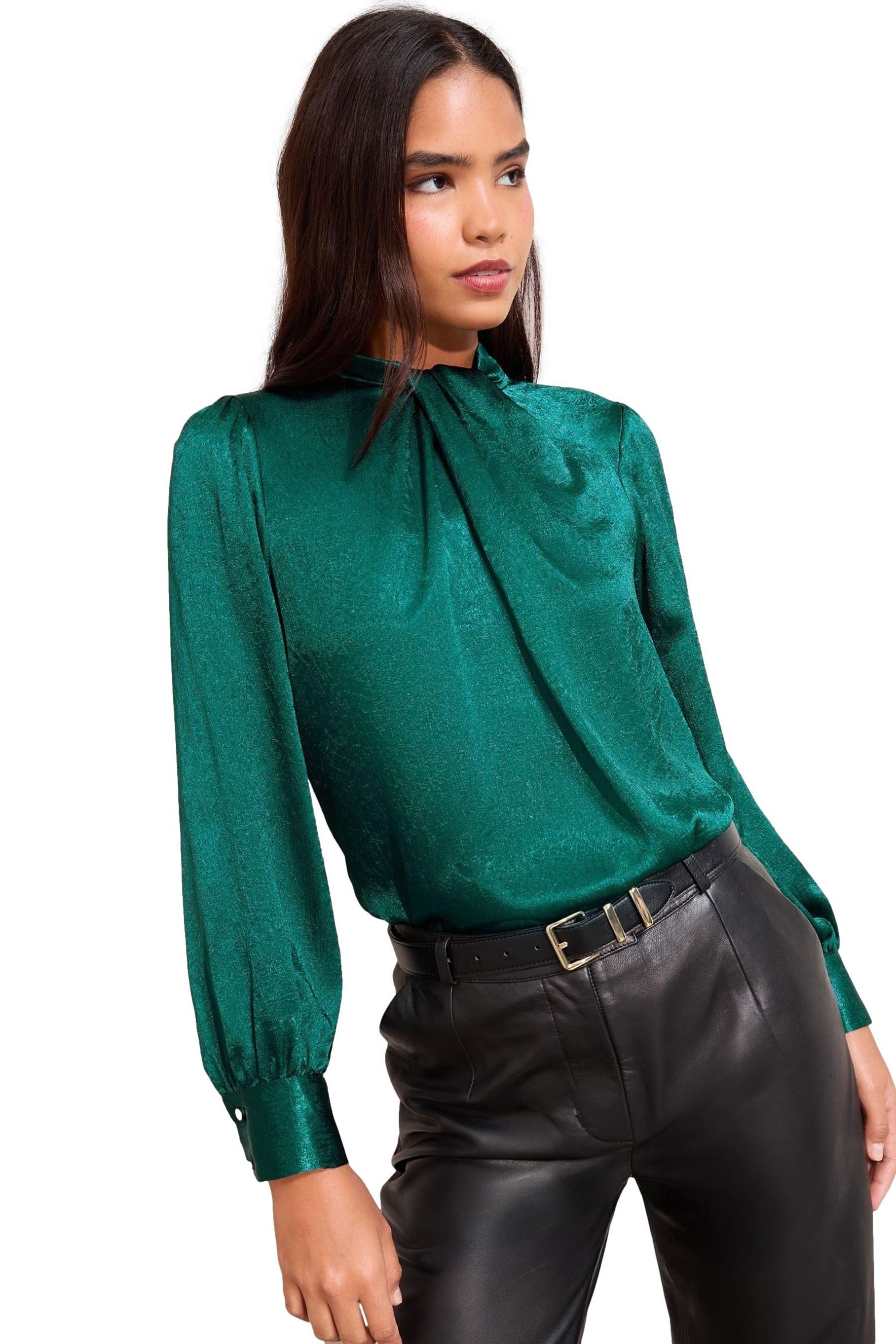 Friends Like These Langarmbluse Friends Like These Satin-Bluse mit Twist-Detail (1-tlg)