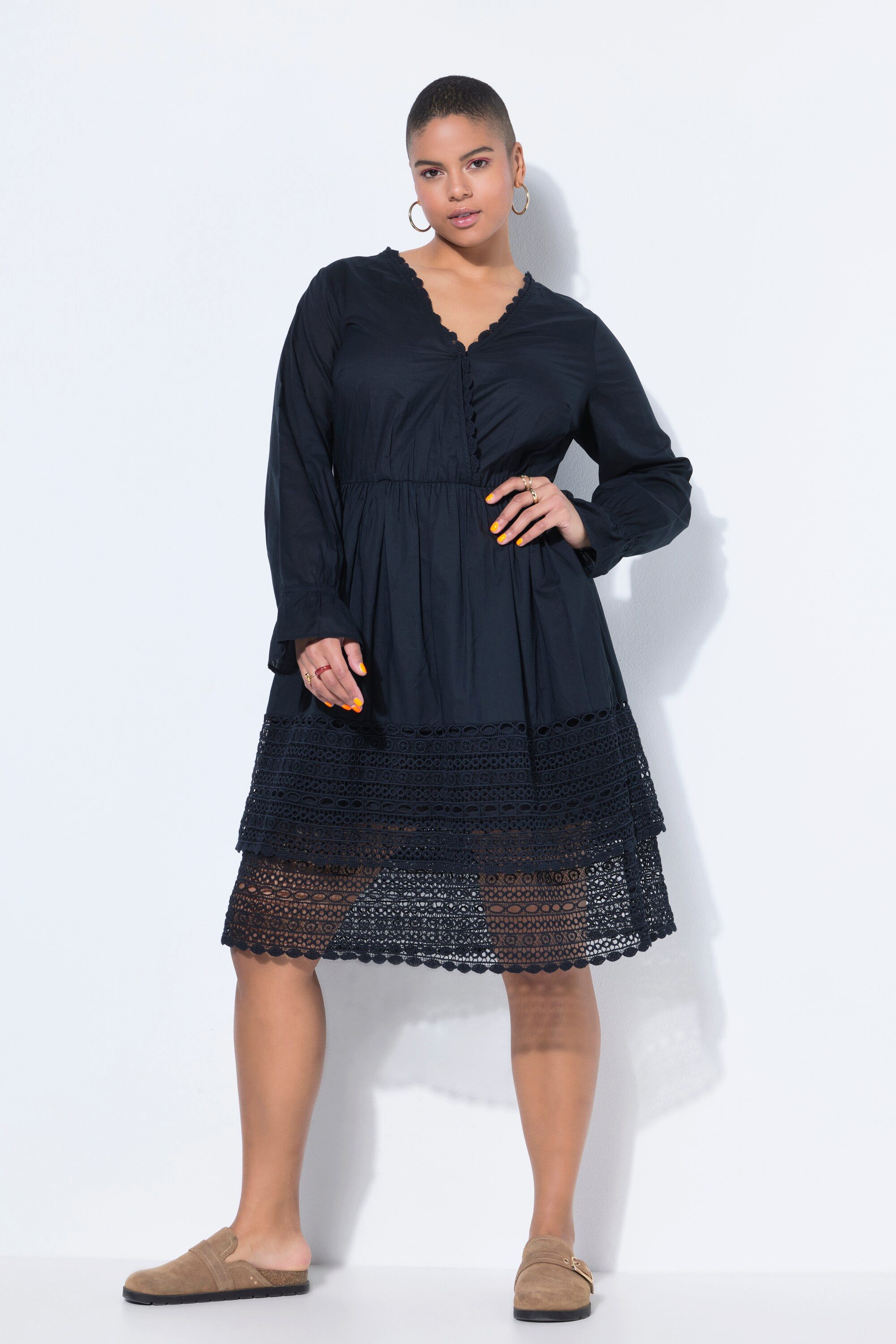 Studio Untold Minikleid Kleid tailliert Volants Spitze