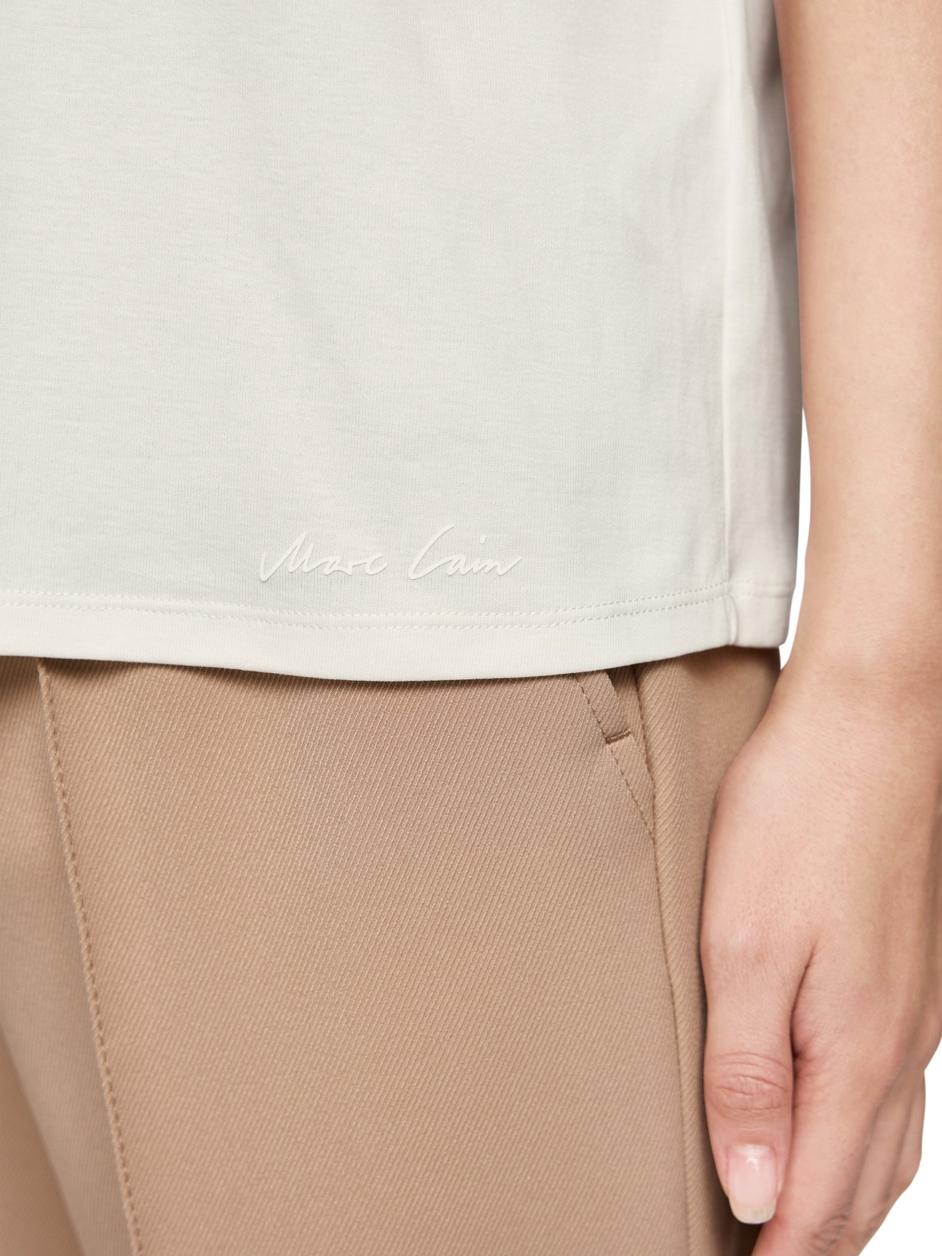 Marc Cain Kurzarmshirt Kurzarm T-Shirt mit Hotfix-Steinen - Regular Fit