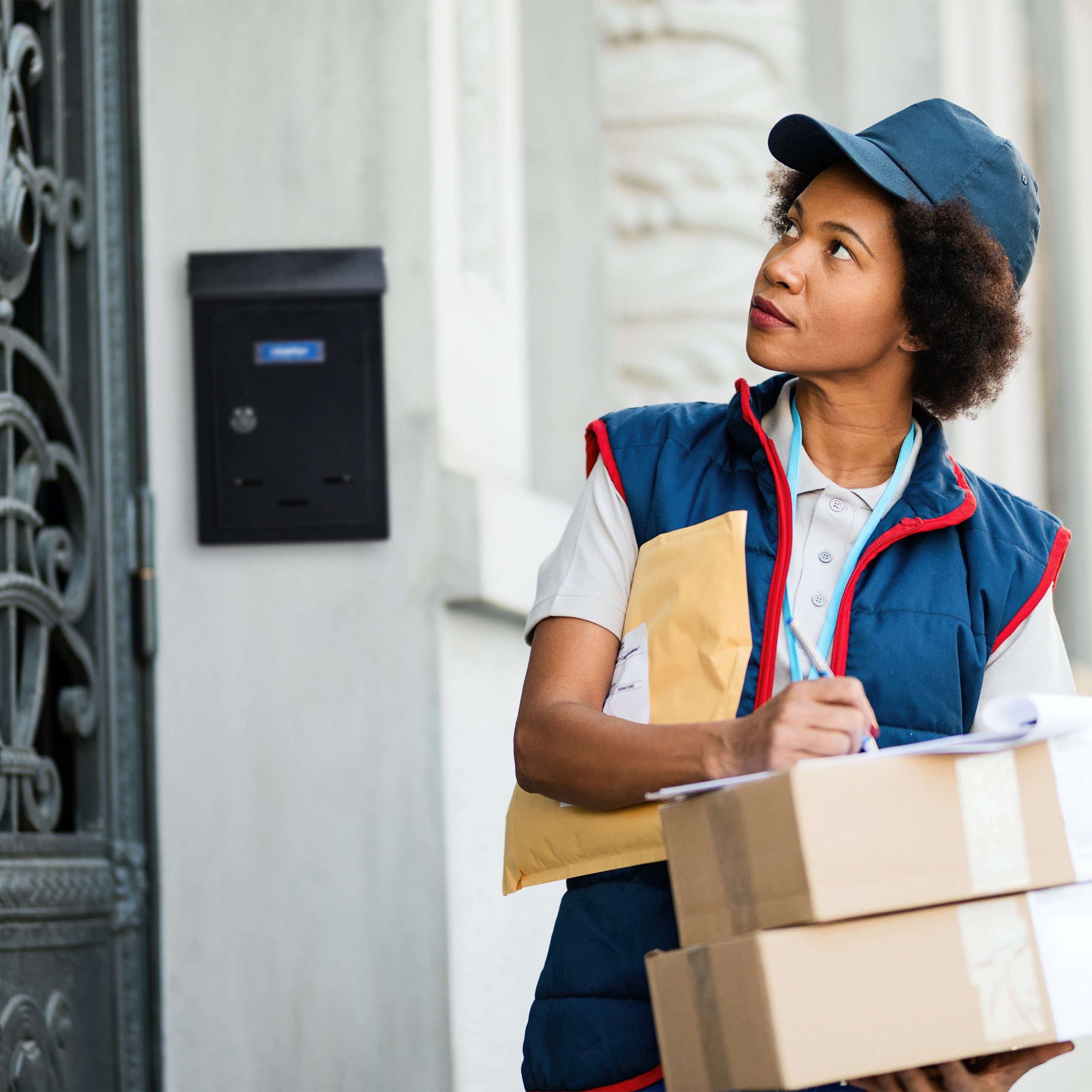 relaxdays Briefkasten mit Namensschild (1-St), schwarz