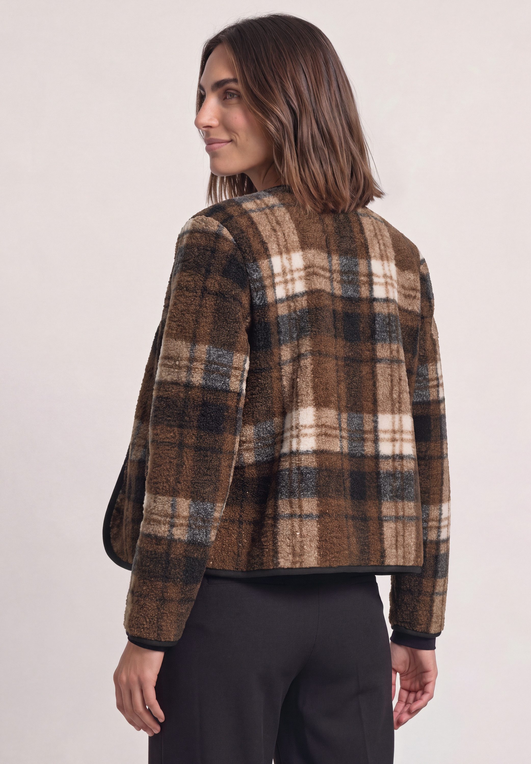 STREET ONE Fellimitatjacke mit allover Print – Bild 2 von 5