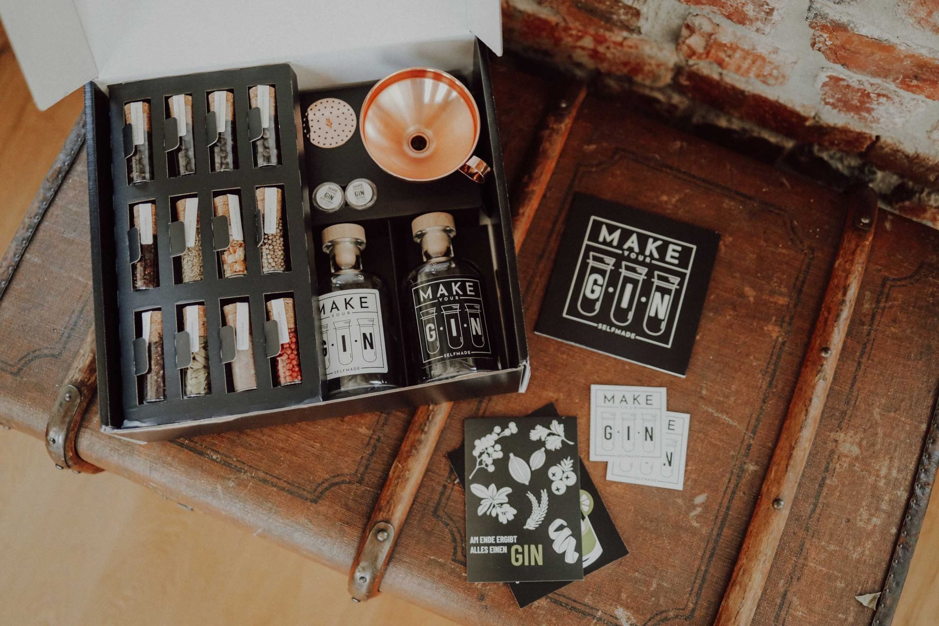 Mixcompany Aufbewahrungsbox Make Your Gin Geschenkset günstig online kaufen
