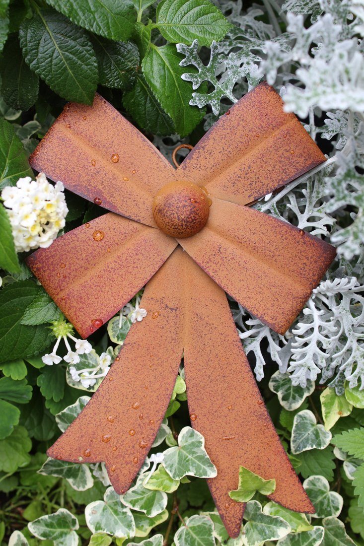 LB H&F Lilienburg Gartenfigur Gartendeko Schleife Rost Rostschleife Dekoschleife Metall Türkranz Grabschmuck Landhaus Baumdeko Landhausstil Weihnachten Weihnachtsdeko Weihnachtsschleife Garten zum Hängen Wandschmuck groß Kranzschleife Trauerschmuck Grabdeko wetterfest Dekoration