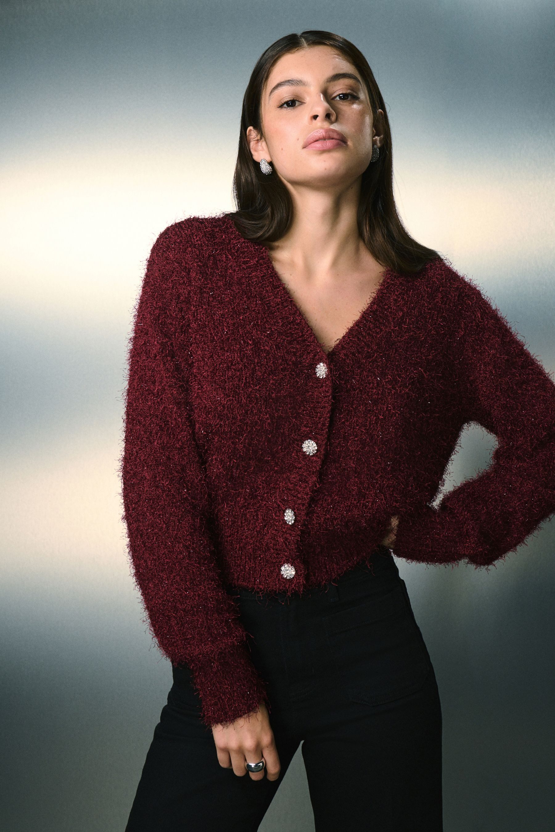 Next V-Ausschnitt-Pullover Funkelnde Wende-Strickjacke mit V-Ausschnitt (1-tlg)