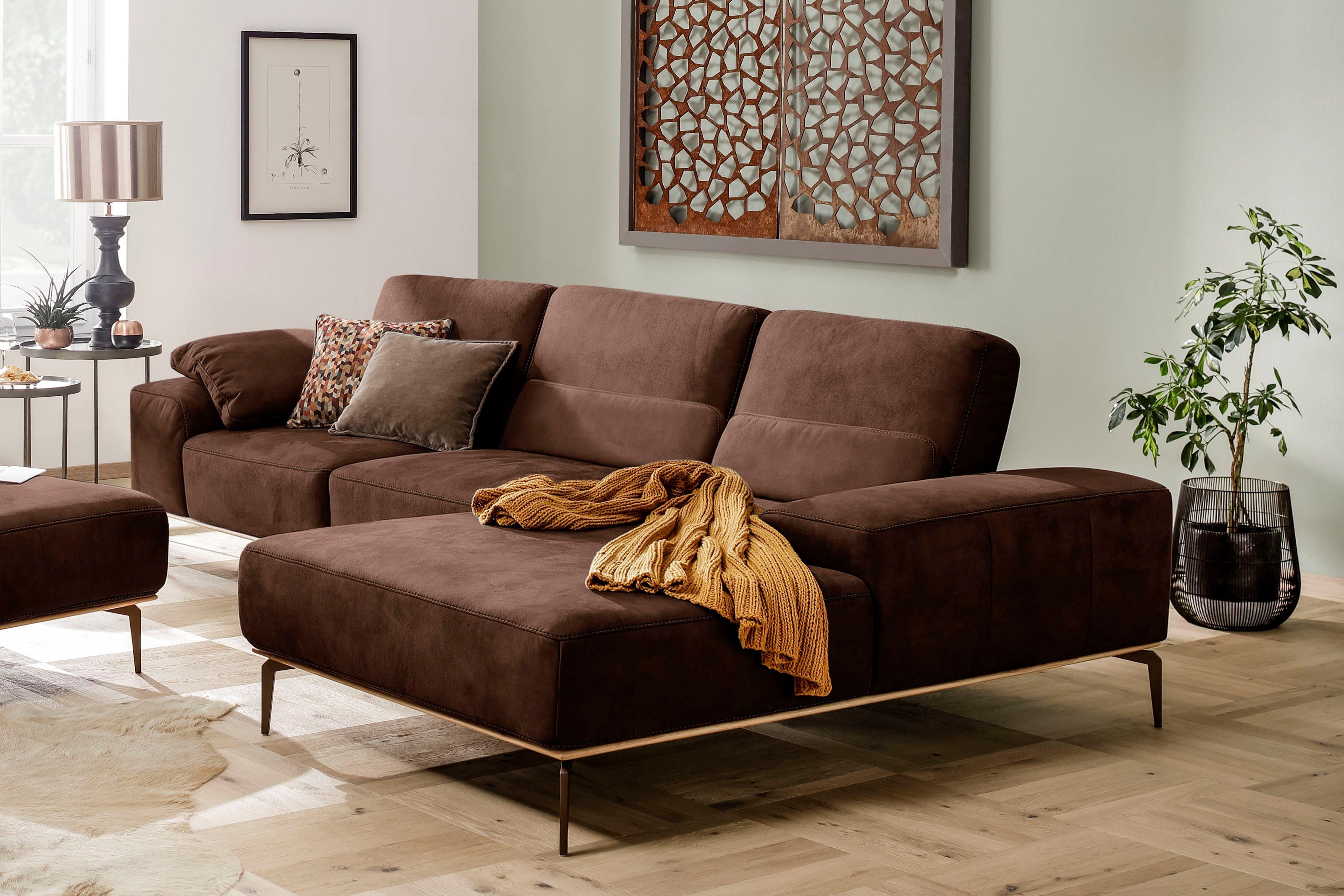 W.SCHILLIG Ecksofa run, mit Holzsockel, Füße in Bronze pulverbeschichtet, Breite 319 cm