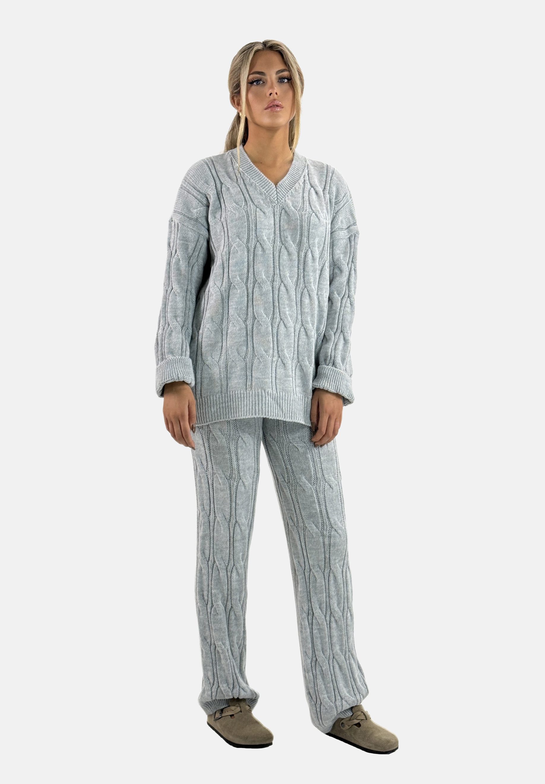 Elara Anzug Damen Strick Set mit Zopfmuster und weiter Strickhose (Set, Set)