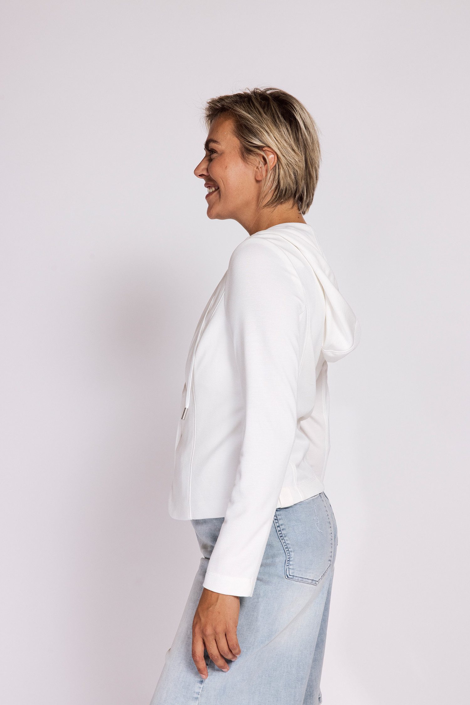 Zhrill Jerseyblazer DARCIA Blazer mit Kapuze mit Reverskragen, hüftbedeckende Länge, taillierte Passform